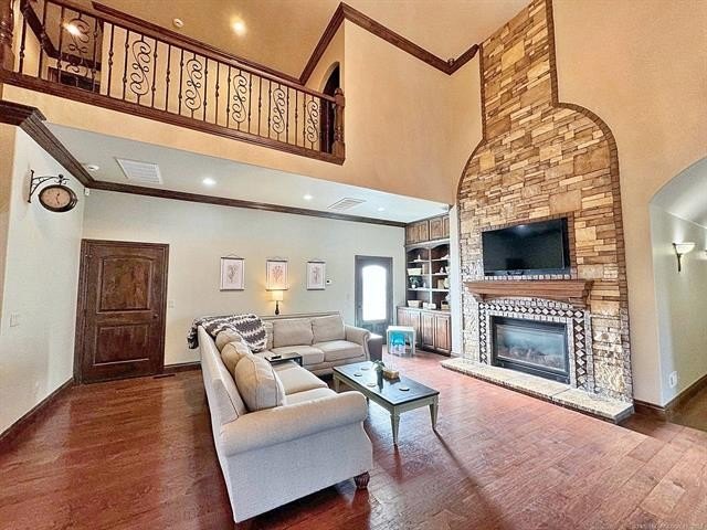 Tahlequah, Oklahoma, 74464, United States, 4 Bedrooms Bedrooms, ,6 BathroomsBathrooms,Residential,For Sale,1983044