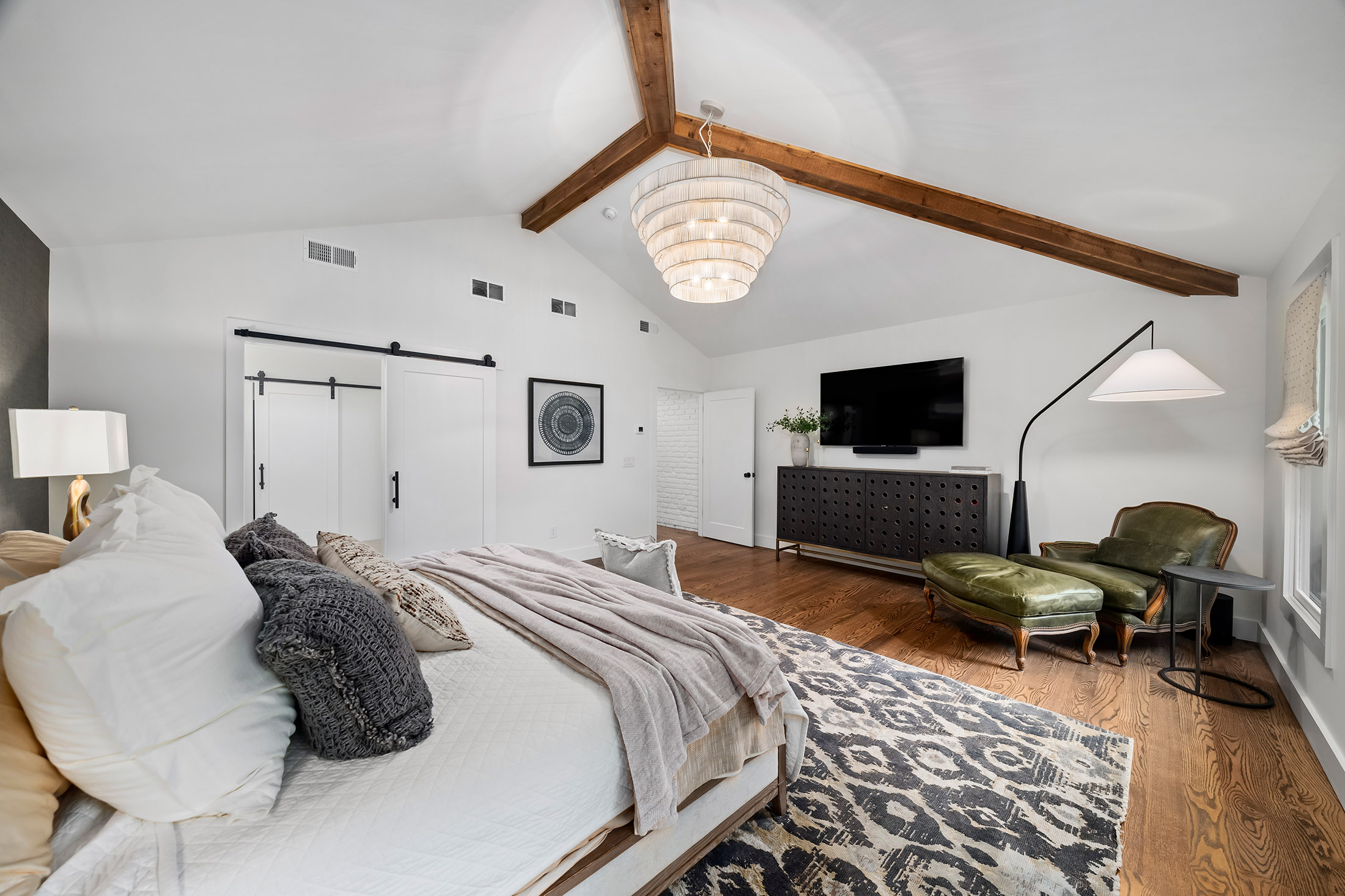  Extensively Renovated Home in the Heart of Downtown Alpharetta - 物件實景