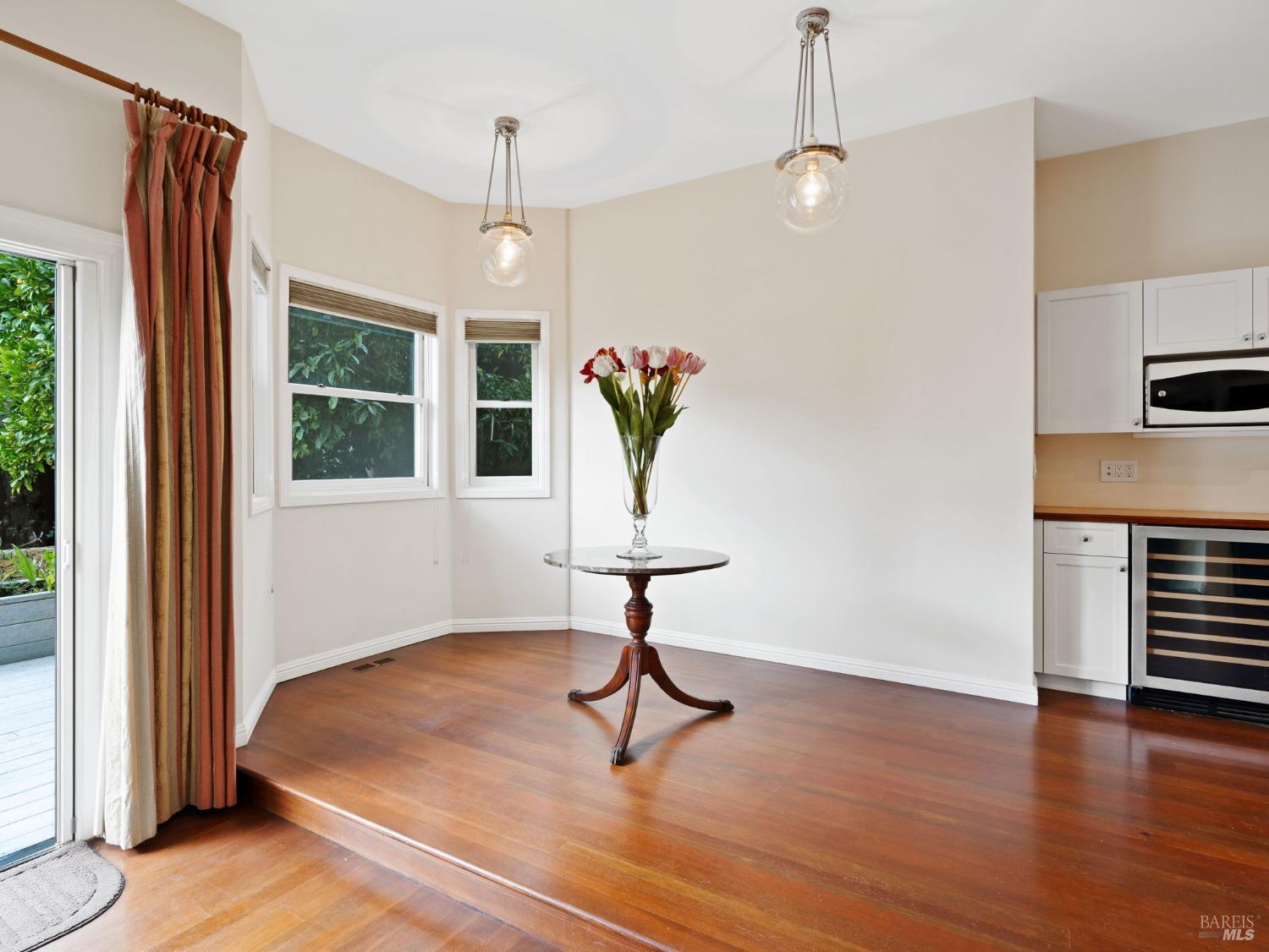 Napa, California, 94559, United States, 5 Bedrooms Bedrooms, ,3 BathroomsBathrooms,Residential,For Sale,1991886