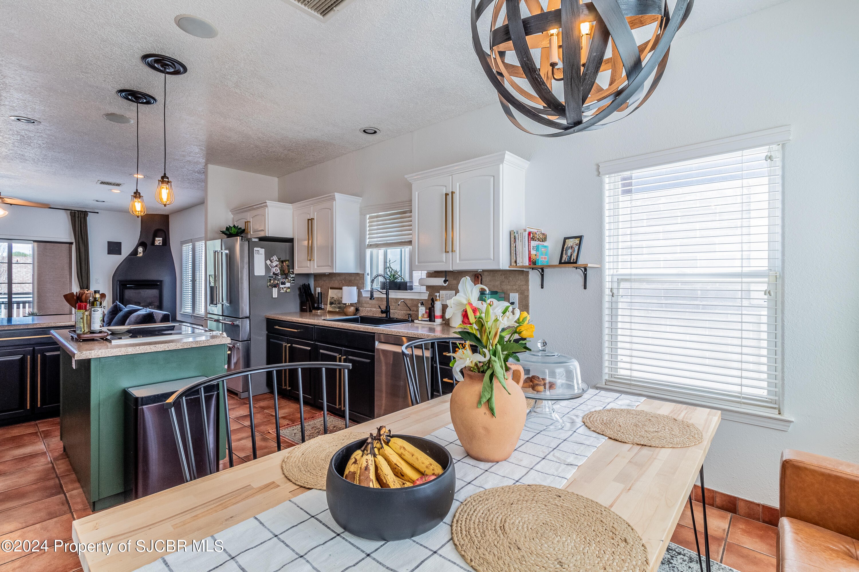 610 CERRILLOS Drive, Farmington, New Mexico, 87401, United States, 4 Bedrooms Bedrooms, ,4 BathroomsBathrooms,Residential,For Sale,610 CERRILLOS Drive,1623720