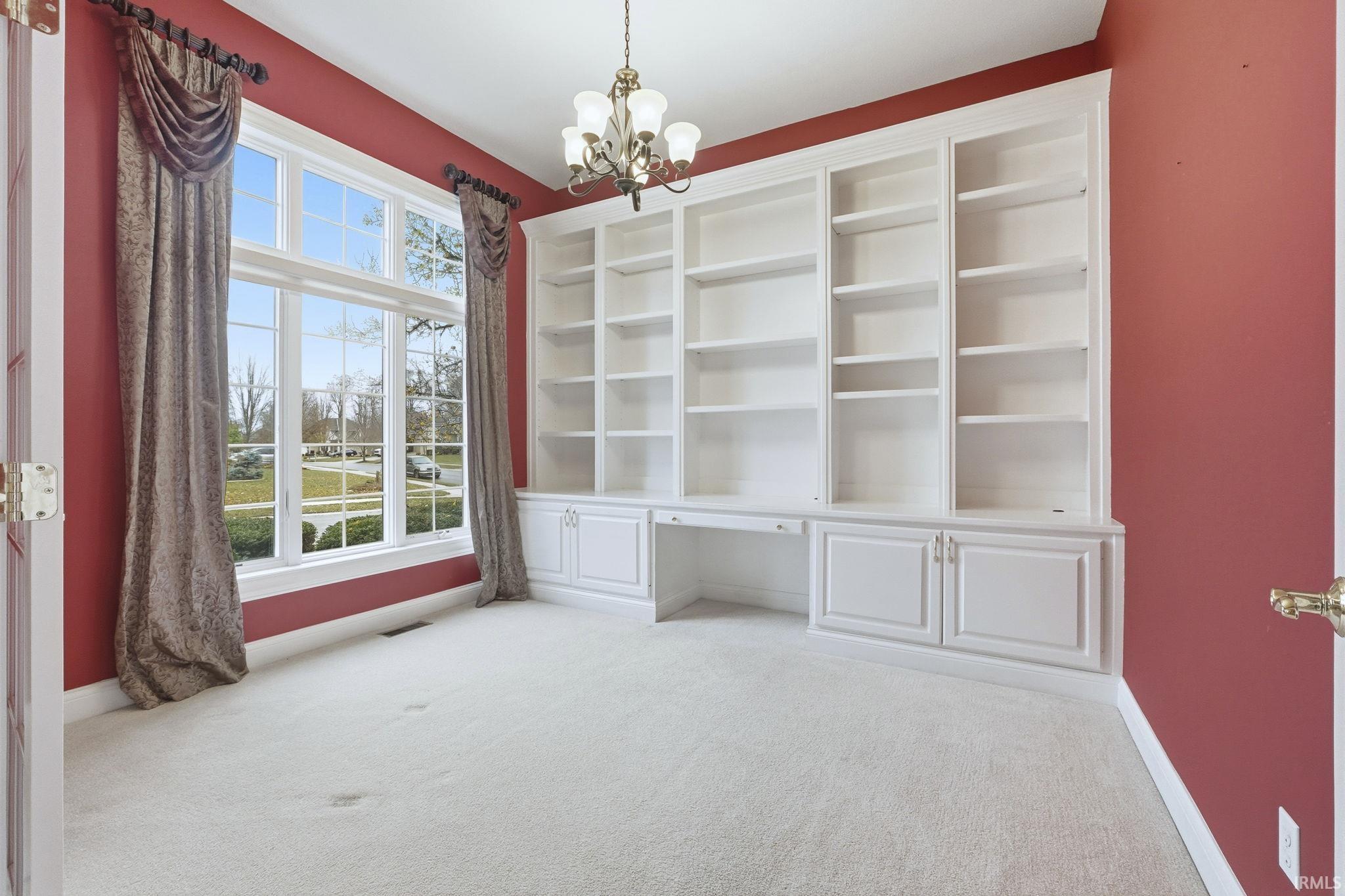 Fort Wayne, Indiana, 46814, United States, 4 Bedrooms Bedrooms, ,5 BathroomsBathrooms,Residential,For Sale,2001824