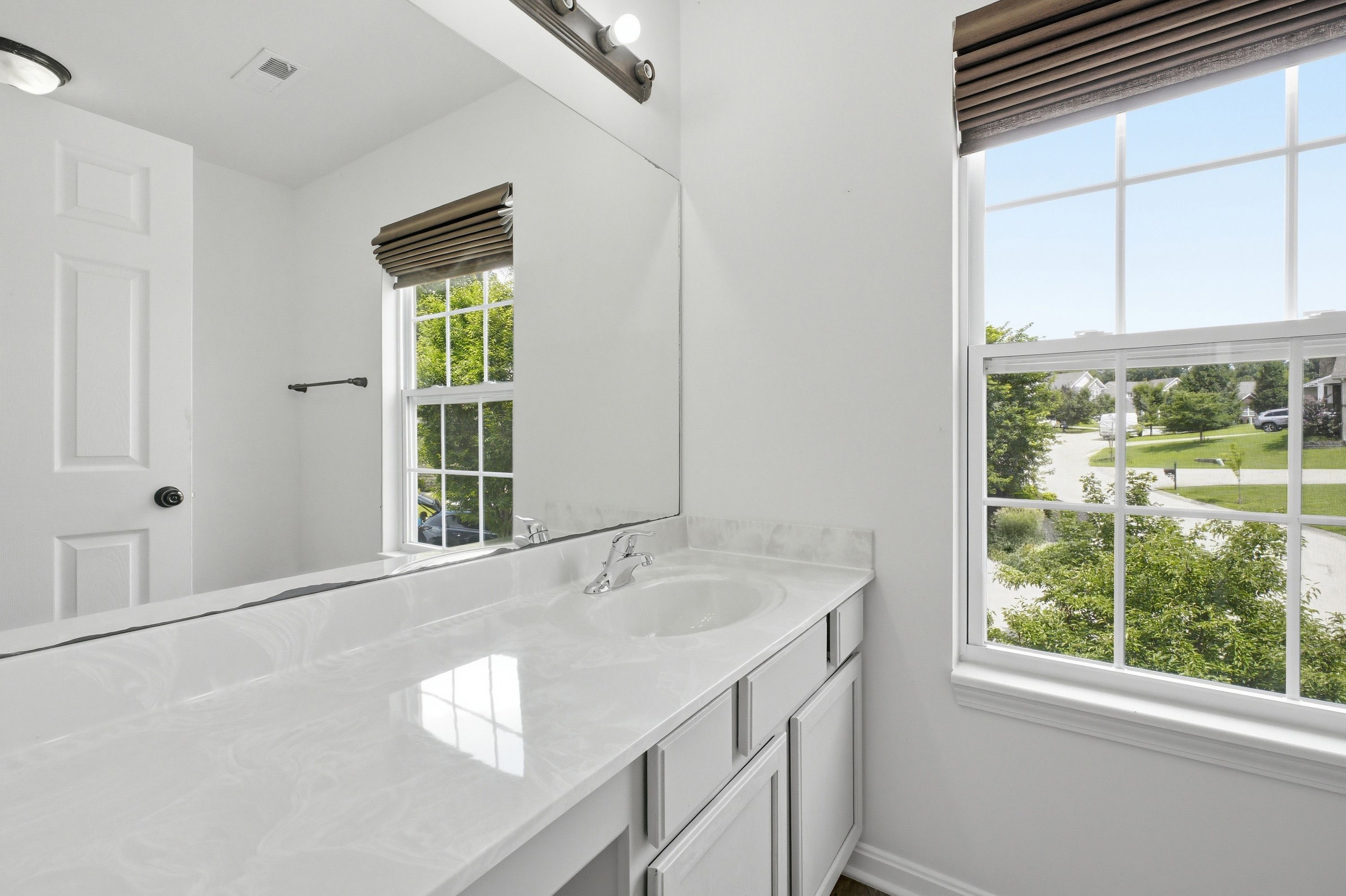  203 Brookfield Hills Court, Louisville, KY 40245 - 物件實景