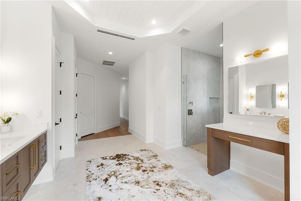 Naples, Florida, 34105, United States, 4 Bedrooms Bedrooms, ,5 BathroomsBathrooms,Residential,For Sale,1991548