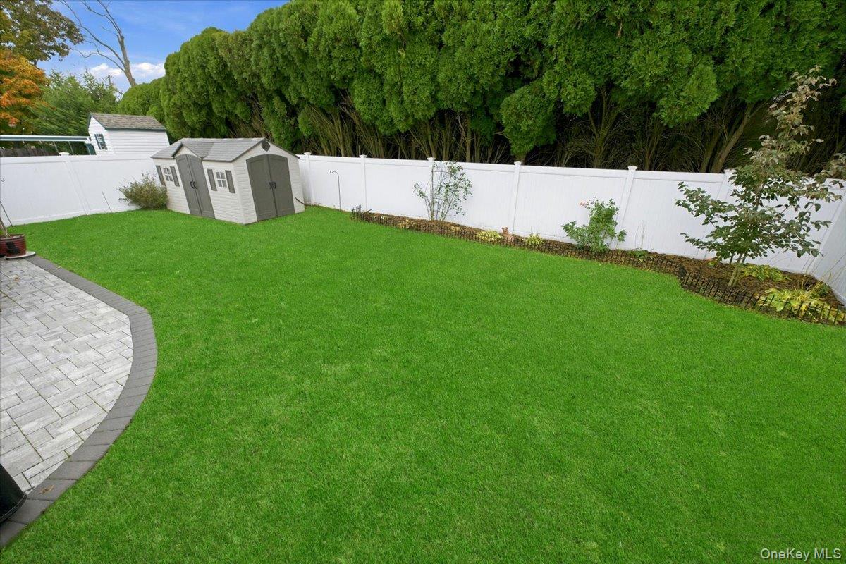 Merrick, New York, 11566, United States, 3 Bedrooms Bedrooms, ,3 BathroomsBathrooms,Residential,For Sale,1986518