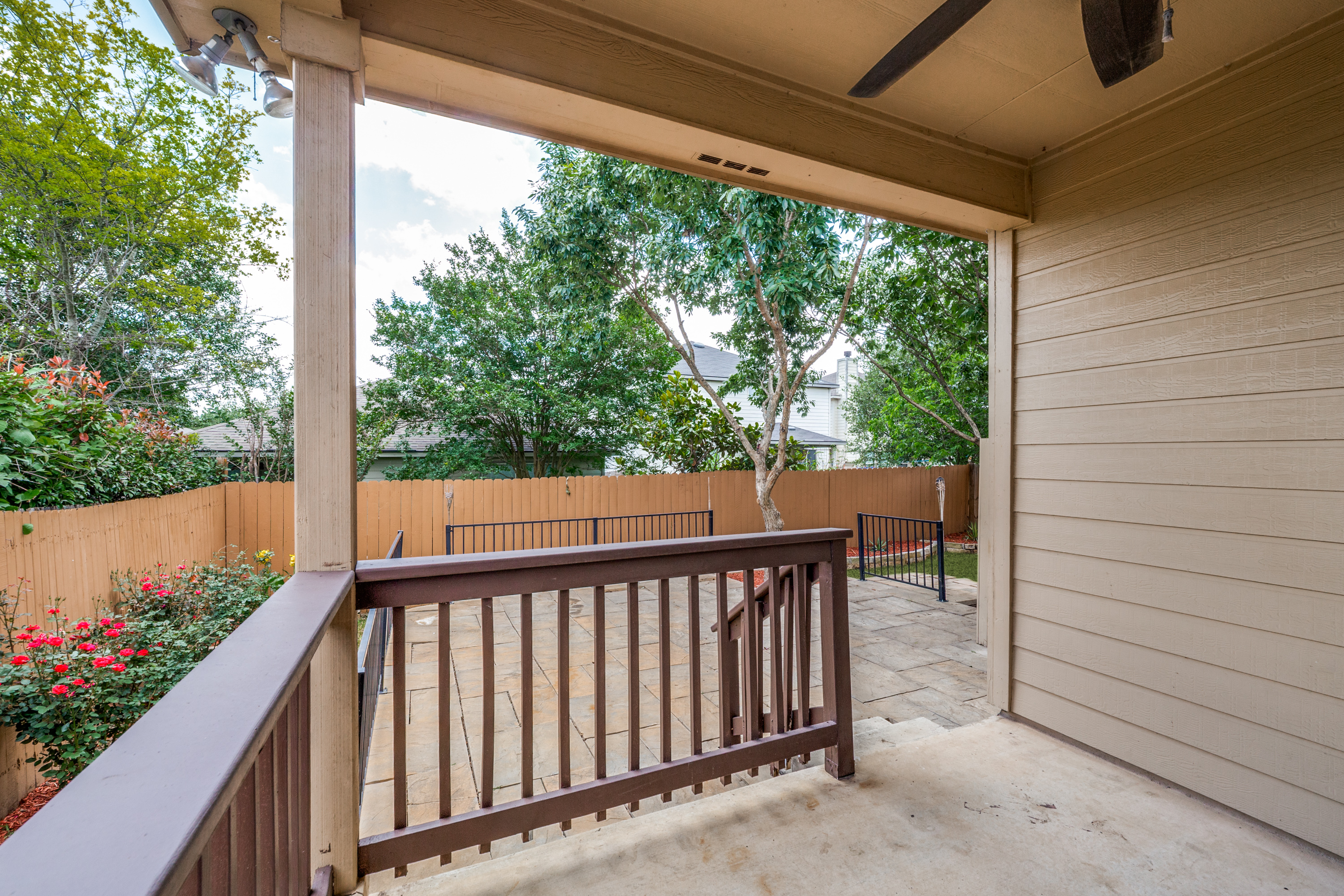  Charming Home with Fireplace and Patio - 物件實景