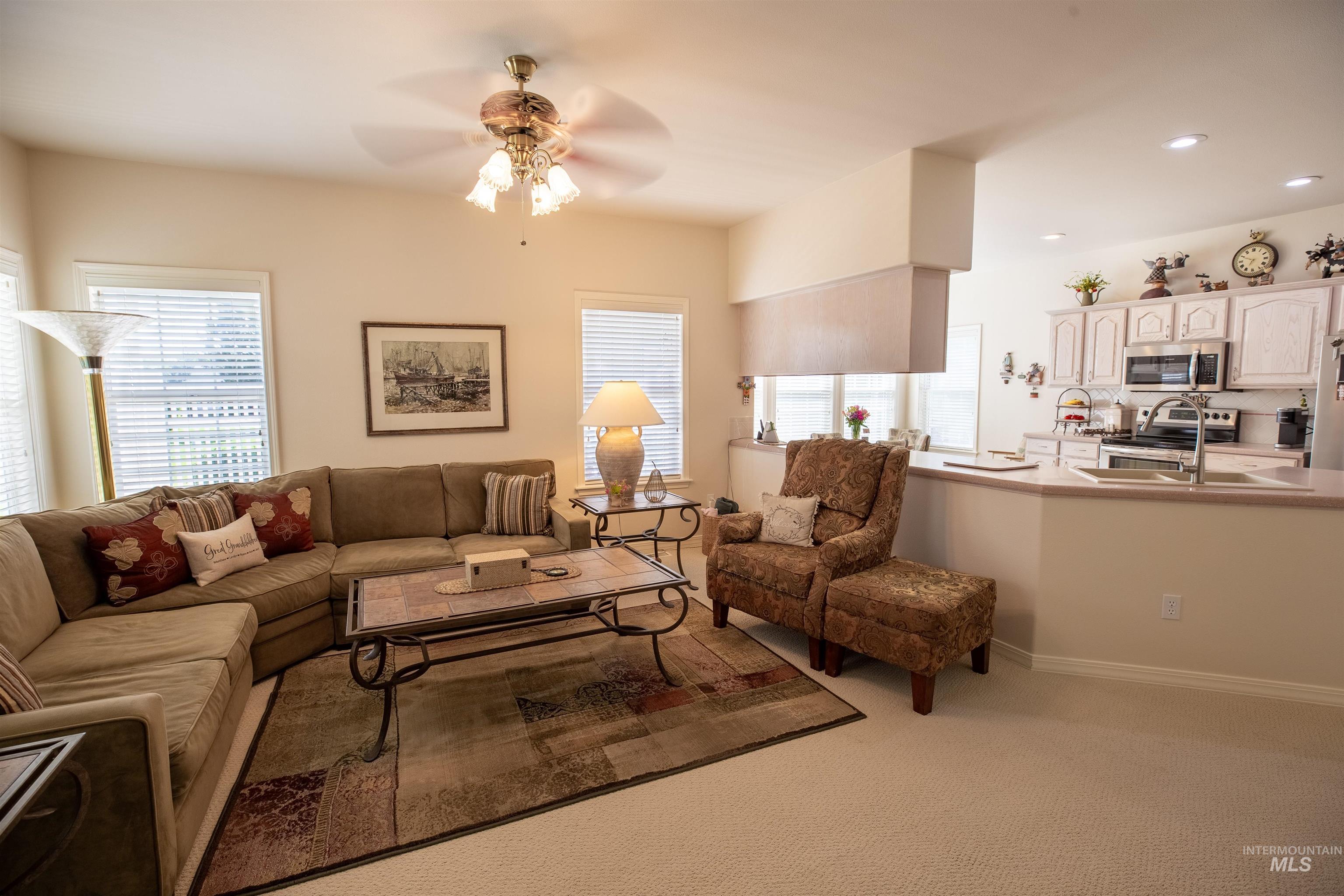 Meridian, Idaho, 83646, United States, 2 Bedrooms Bedrooms, ,Residential,For Sale,1889907