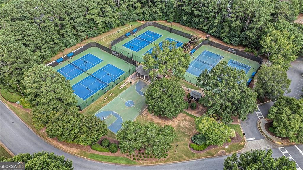 Roswell, Georgia, 30075, United States, 6 Bedrooms Bedrooms, ,5 BathroomsBathrooms,Residential,For Sale,1894243