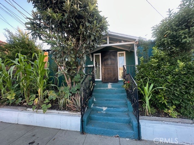 Los Angeles, California, 90047, United States, 3 Bedrooms Bedrooms, ,2 BathroomsBathrooms,Residential,For Sale,1937253