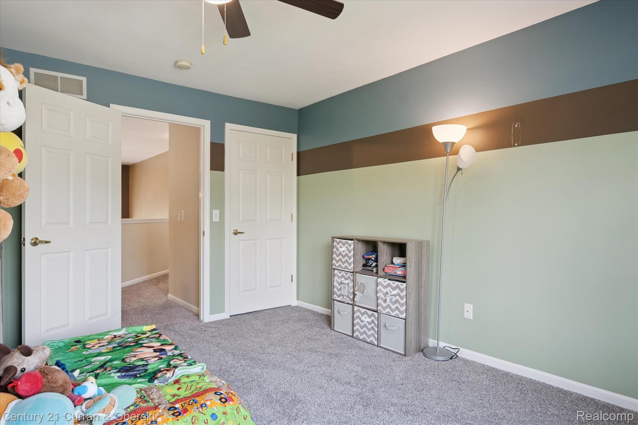 Commerce Charter Township, Michigan, 48382, United States, 4 Bedrooms Bedrooms, ,4 BathroomsBathrooms,Residential,For Sale,1916124