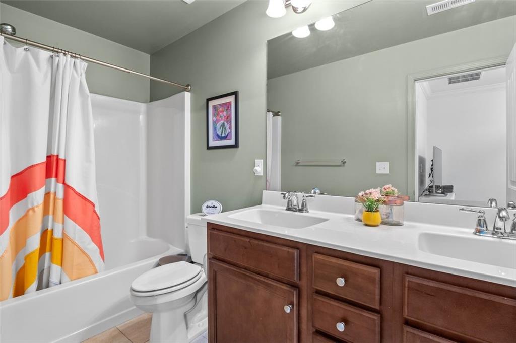 Lawrenceville, Georgia, 30043, United States, 4 Bedrooms Bedrooms, ,4 BathroomsBathrooms,Residential,For Sale,1818554