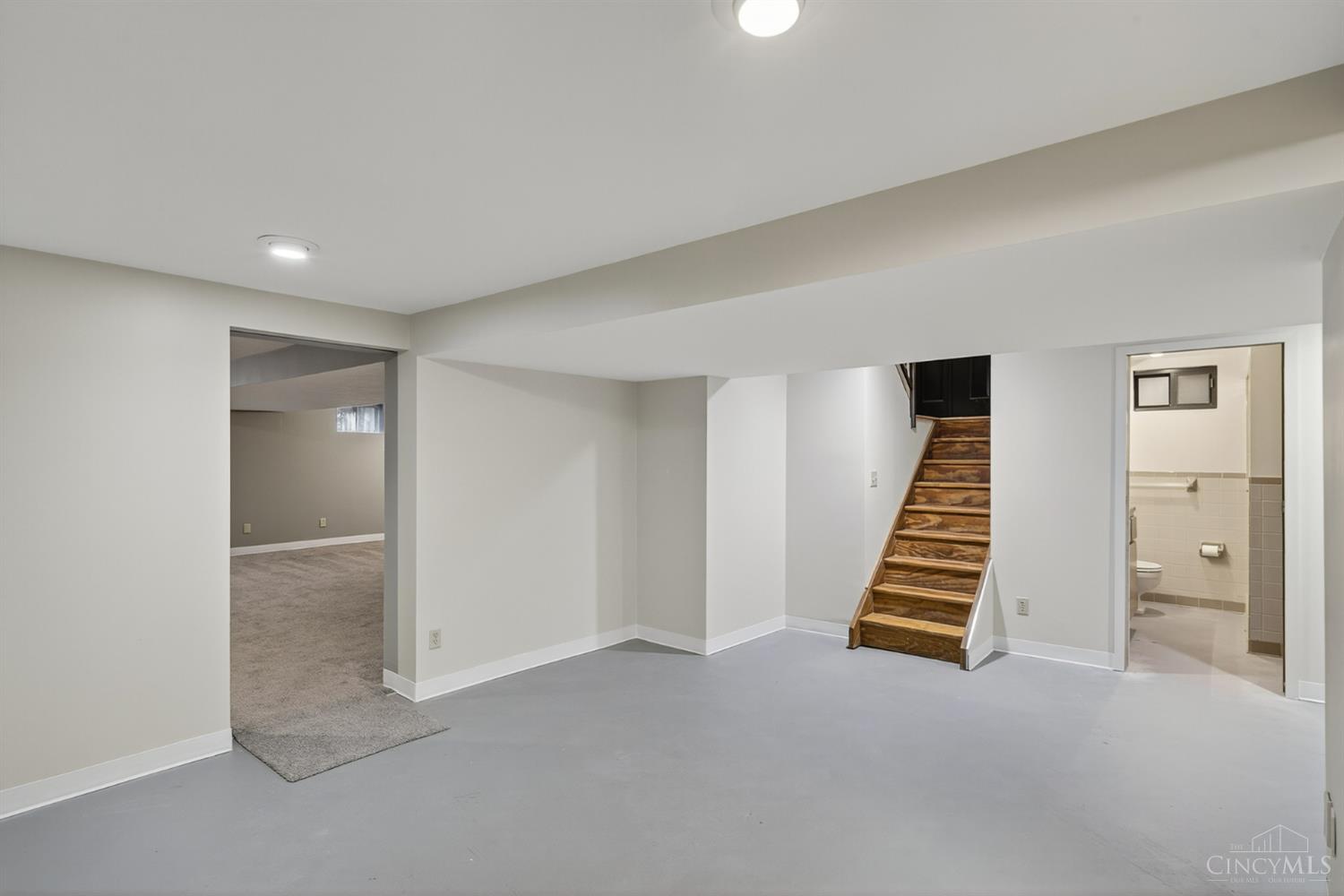 Madeira, Ohio, 45243, United States, 3 Bedrooms Bedrooms, ,2 BathroomsBathrooms,Residential,For Sale,1971231