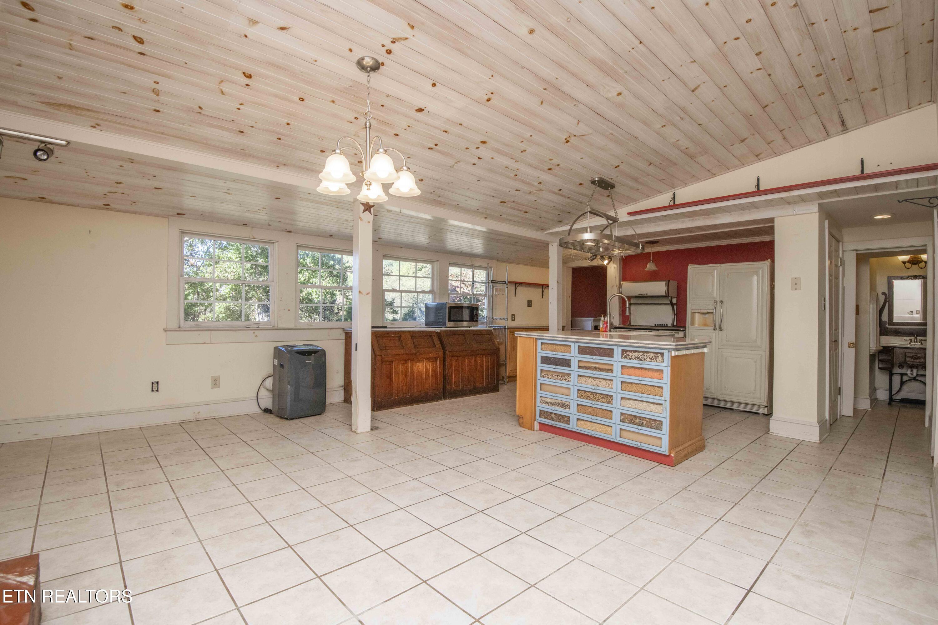 Rockford, Tennessee, 37853, United States, 3 Bedrooms Bedrooms, ,3 BathroomsBathrooms,Residential,For Sale,1984254