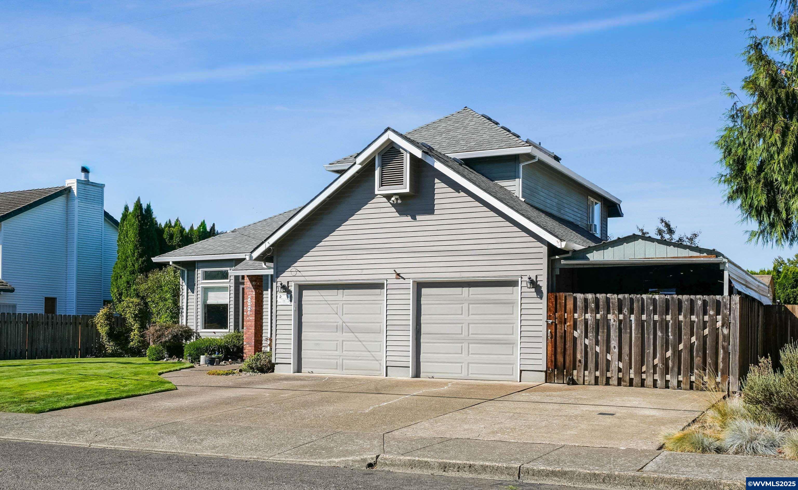 Mcminnville, Oregon, 97128, United States, 3 Bedrooms Bedrooms, ,3 BathroomsBathrooms,Residential,For Sale,1949725