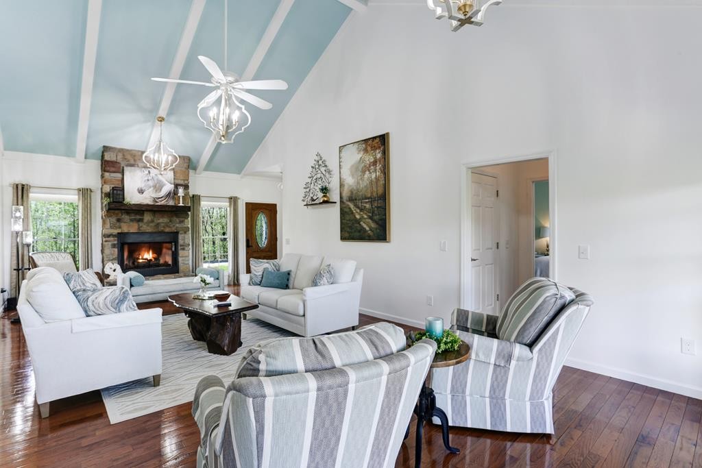 Warne, North Carolina, 28909, United States, 3 Bedrooms Bedrooms, ,3 BathroomsBathrooms,Residential,For Sale,1878165