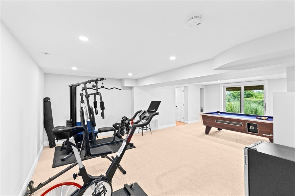 Duxbury, Massachusetts, 02332, United States, 5 Bedrooms Bedrooms, ,4 BathroomsBathrooms,Residential,For Sale,1876527