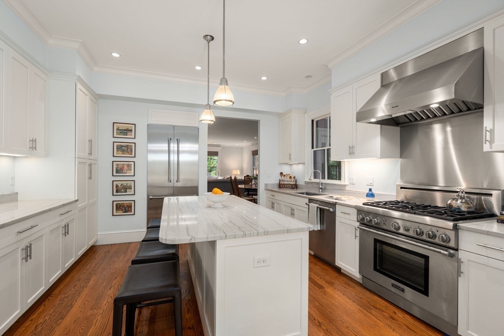 Cambridge, Massachusetts, 02140, United States, 4 Bedrooms Bedrooms, ,4 BathroomsBathrooms,Residential,For Sale,1947050