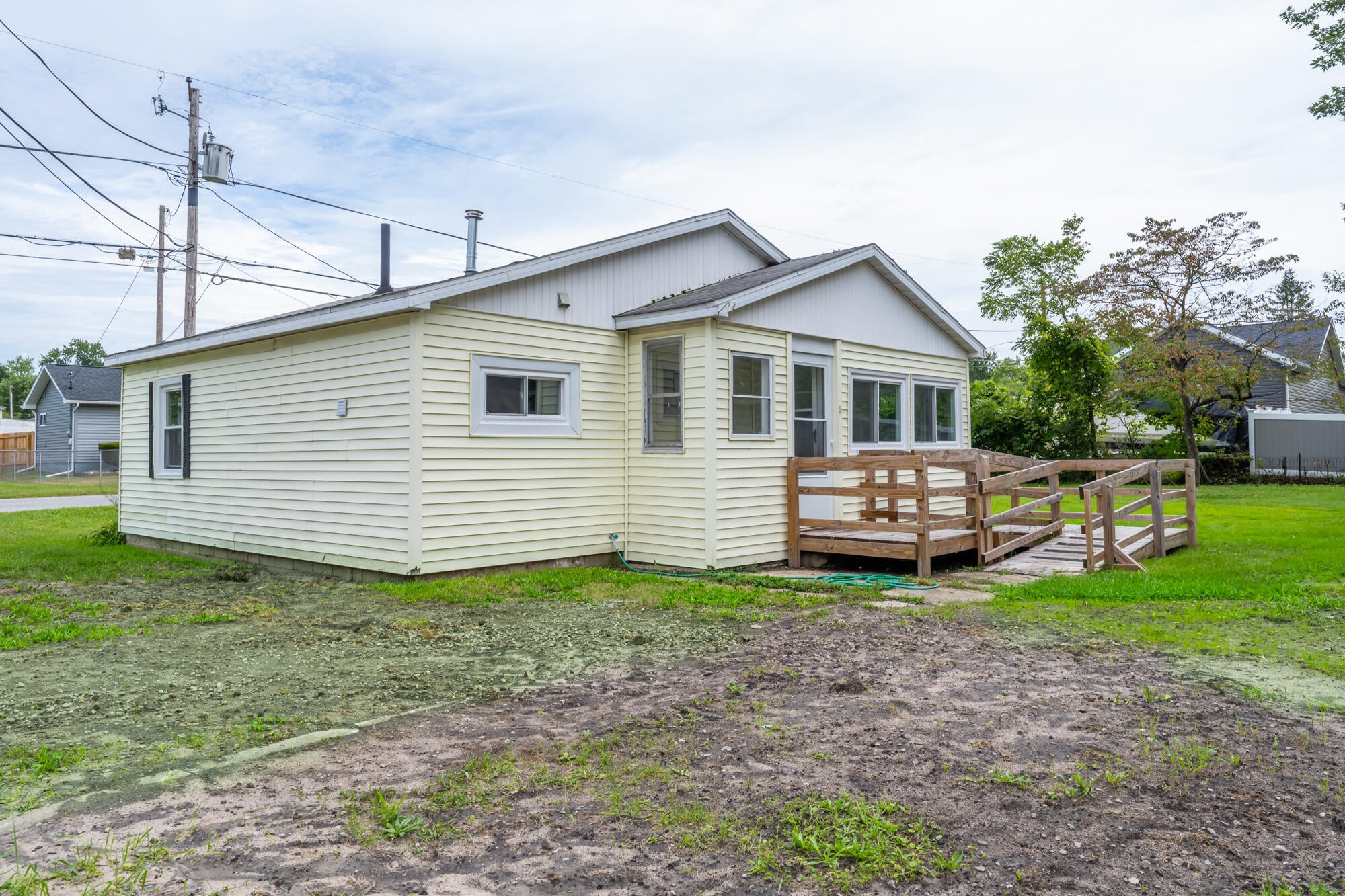 Owens St, Niles, MI 49120 #1