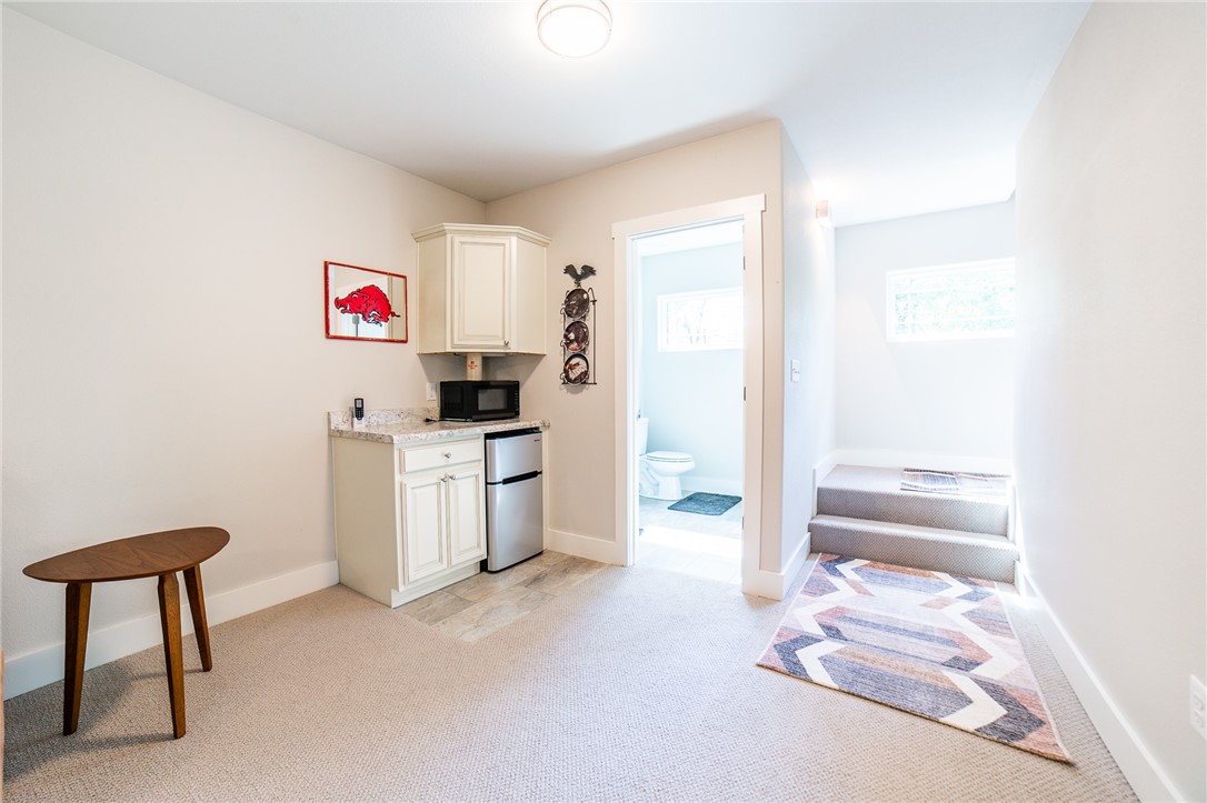 Bella Vista, Arkansas, 72714, United States, 3 Bedrooms Bedrooms, ,3 BathroomsBathrooms,Residential,For Sale,1959156