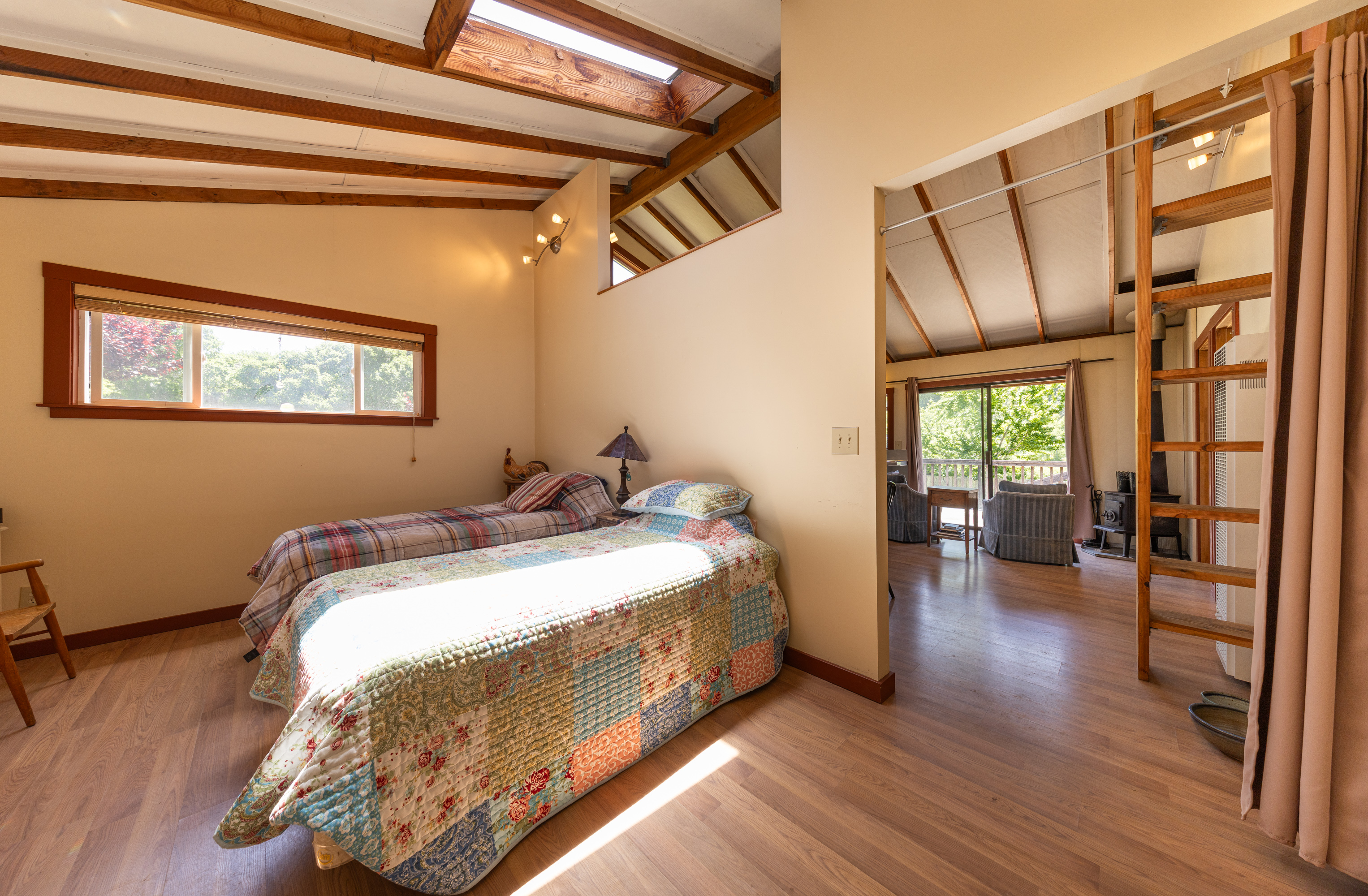  Dogtown Farmhouse - 物件實景