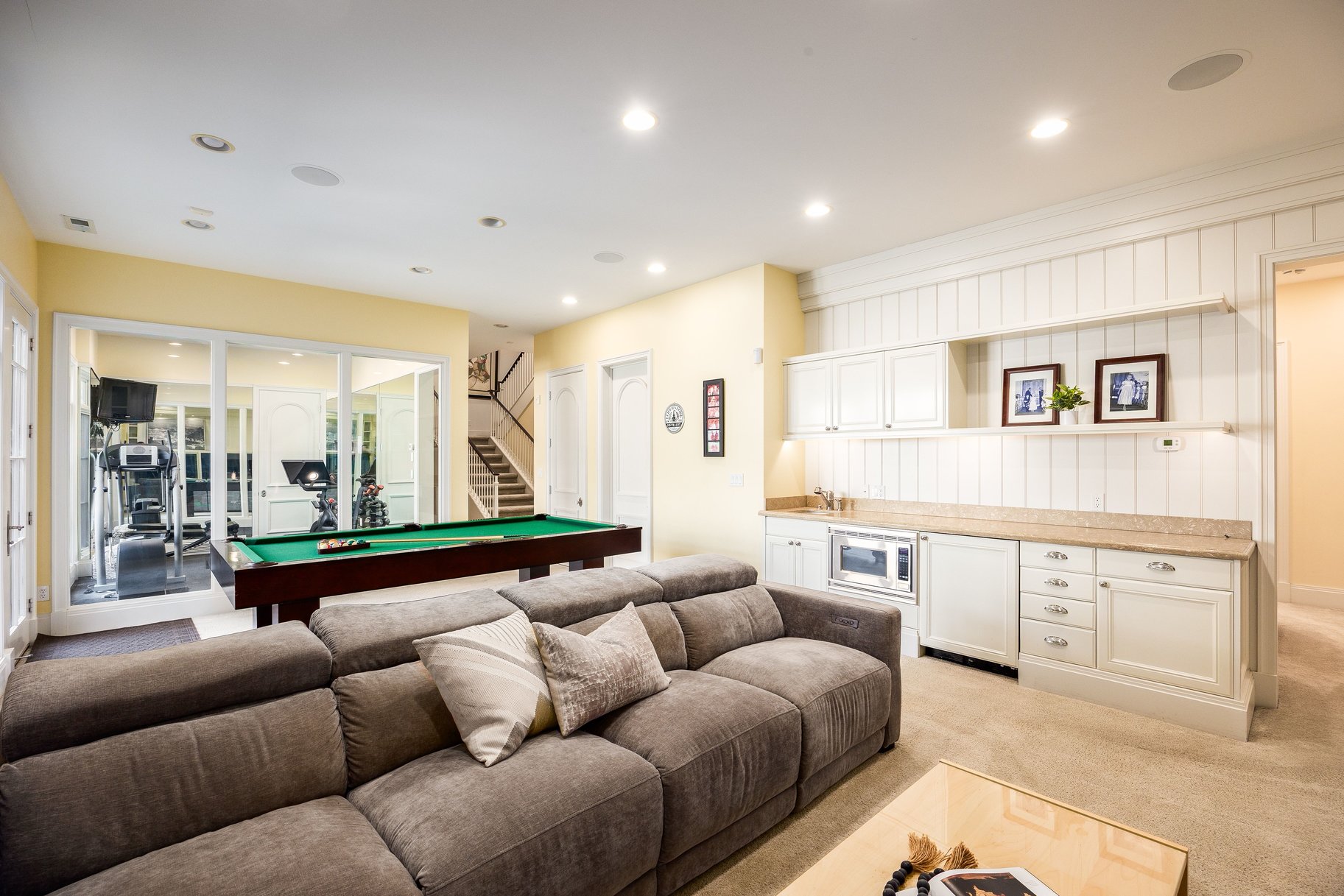  Stunning Custom Build on Millcreek Way - 物件實景