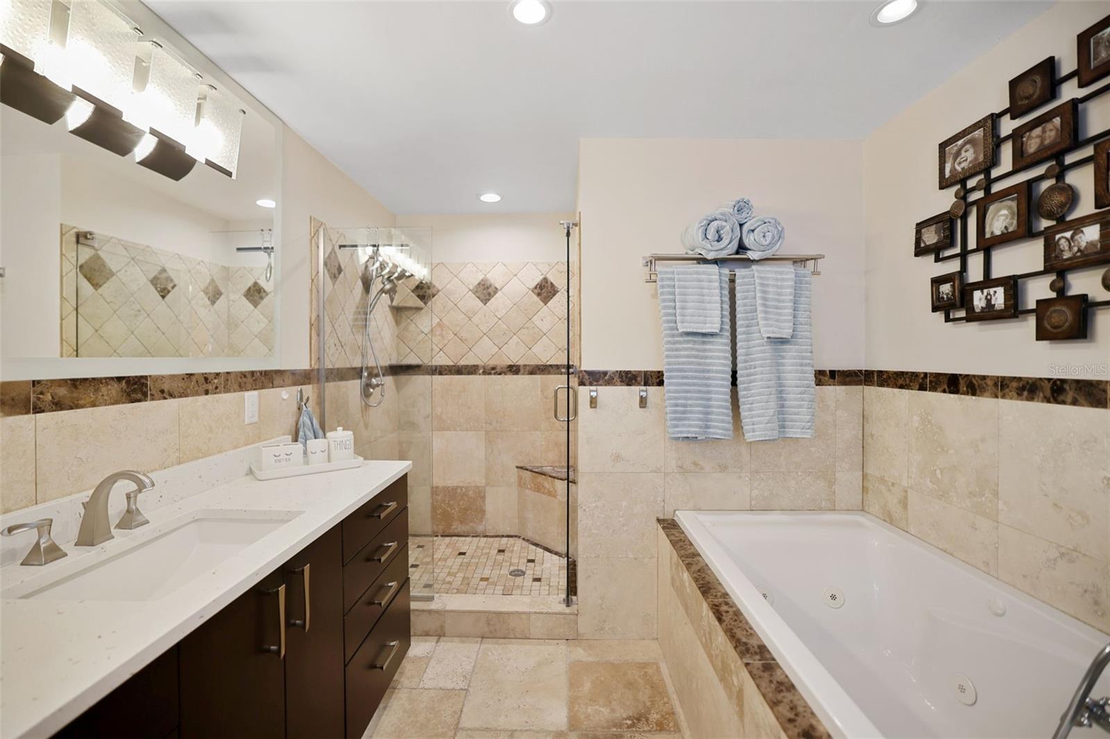 St. Petersburg, Florida, 33707, United States, 3 Bedrooms Bedrooms, ,2 BathroomsBathrooms,Residential,For Sale,1978831