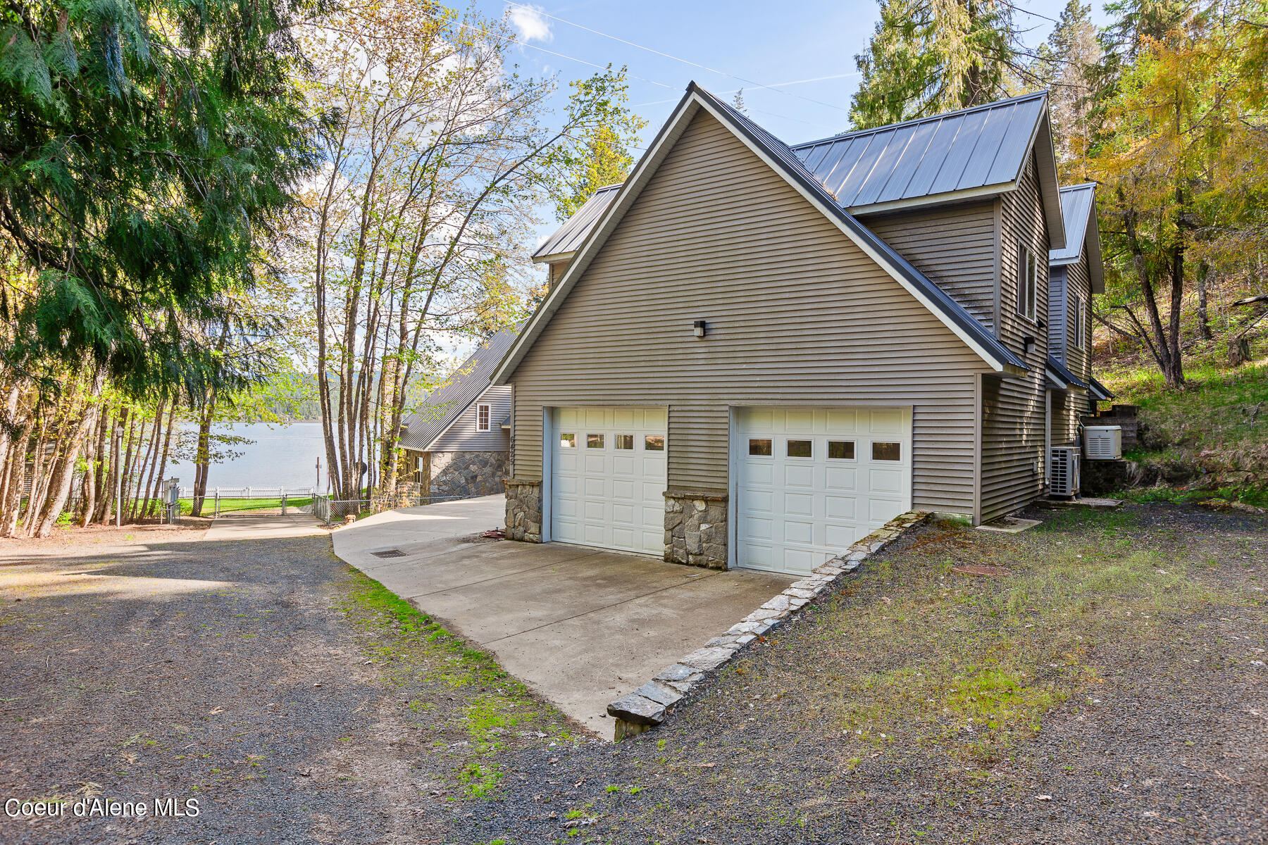 Coeur d'Alene, Idaho, 83814, United States, 5 Bedrooms Bedrooms, ,3 BathroomsBathrooms,Residential,For Sale,1976394