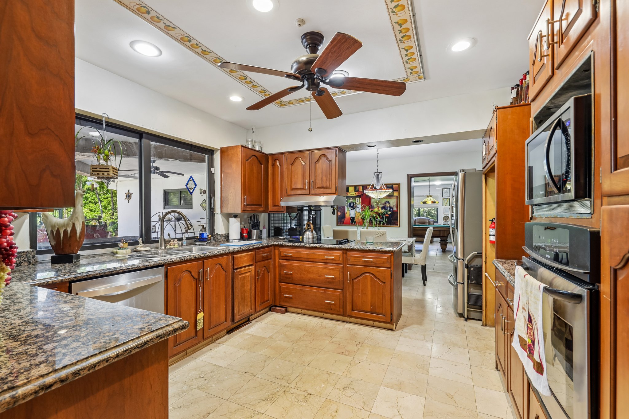  19805 NE 22nd Ave, Miami, FL, 33180 - 物件實景