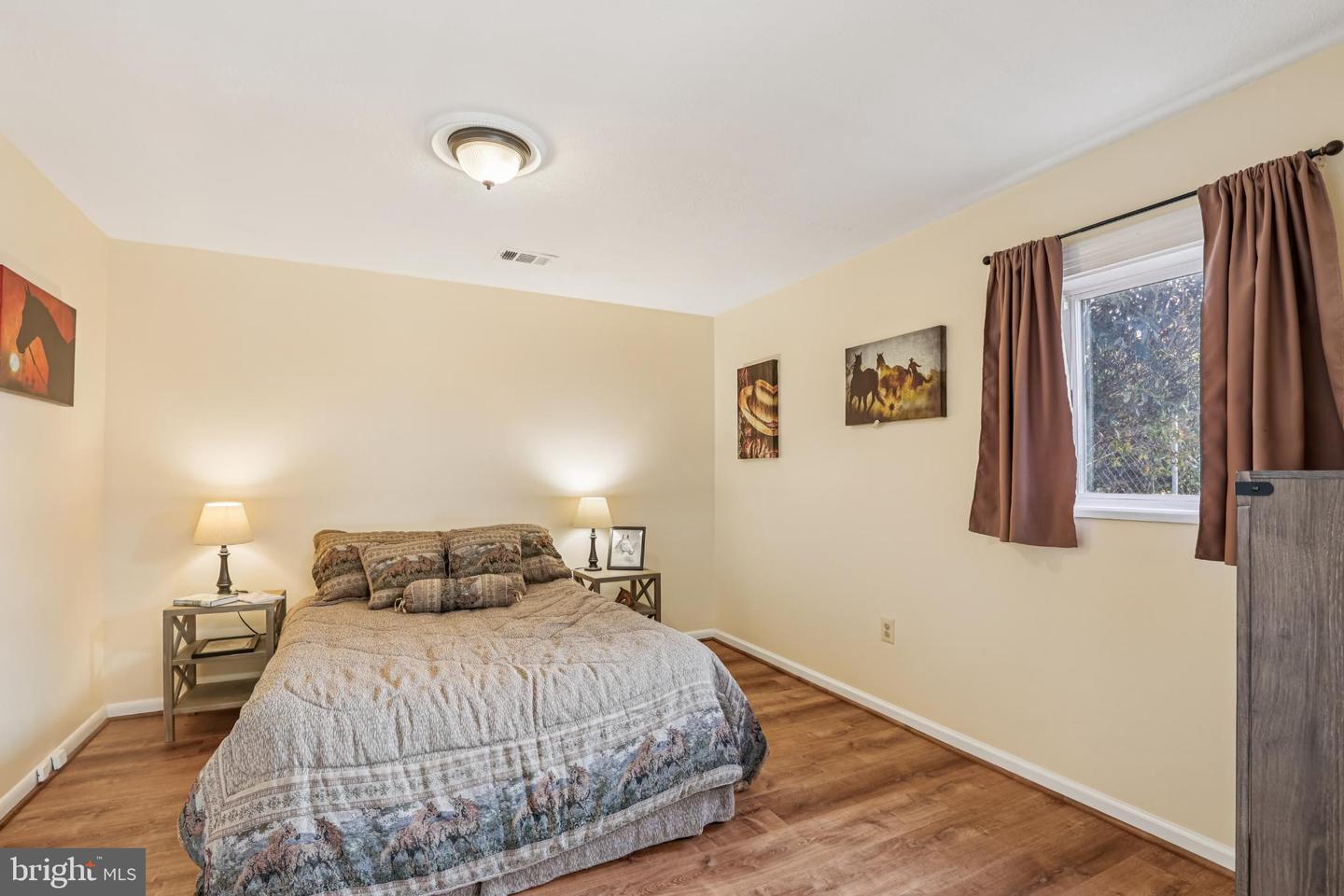 Rockville, Maryland, 20851, United States, 4 Bedrooms Bedrooms, ,2 BathroomsBathrooms,Residential,For Sale,1987492