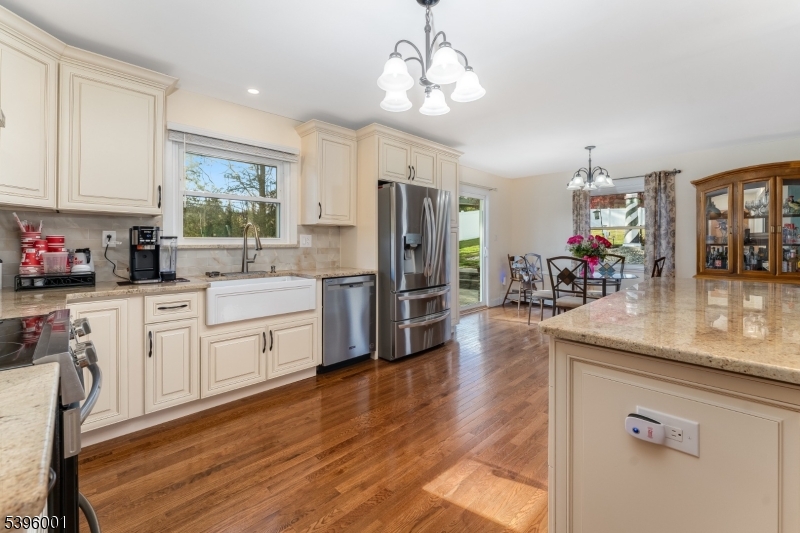 Readington Twp., New Jersey, 08833, United States, 3 Bedrooms Bedrooms, ,3 BathroomsBathrooms,Residential,For Sale,1989255