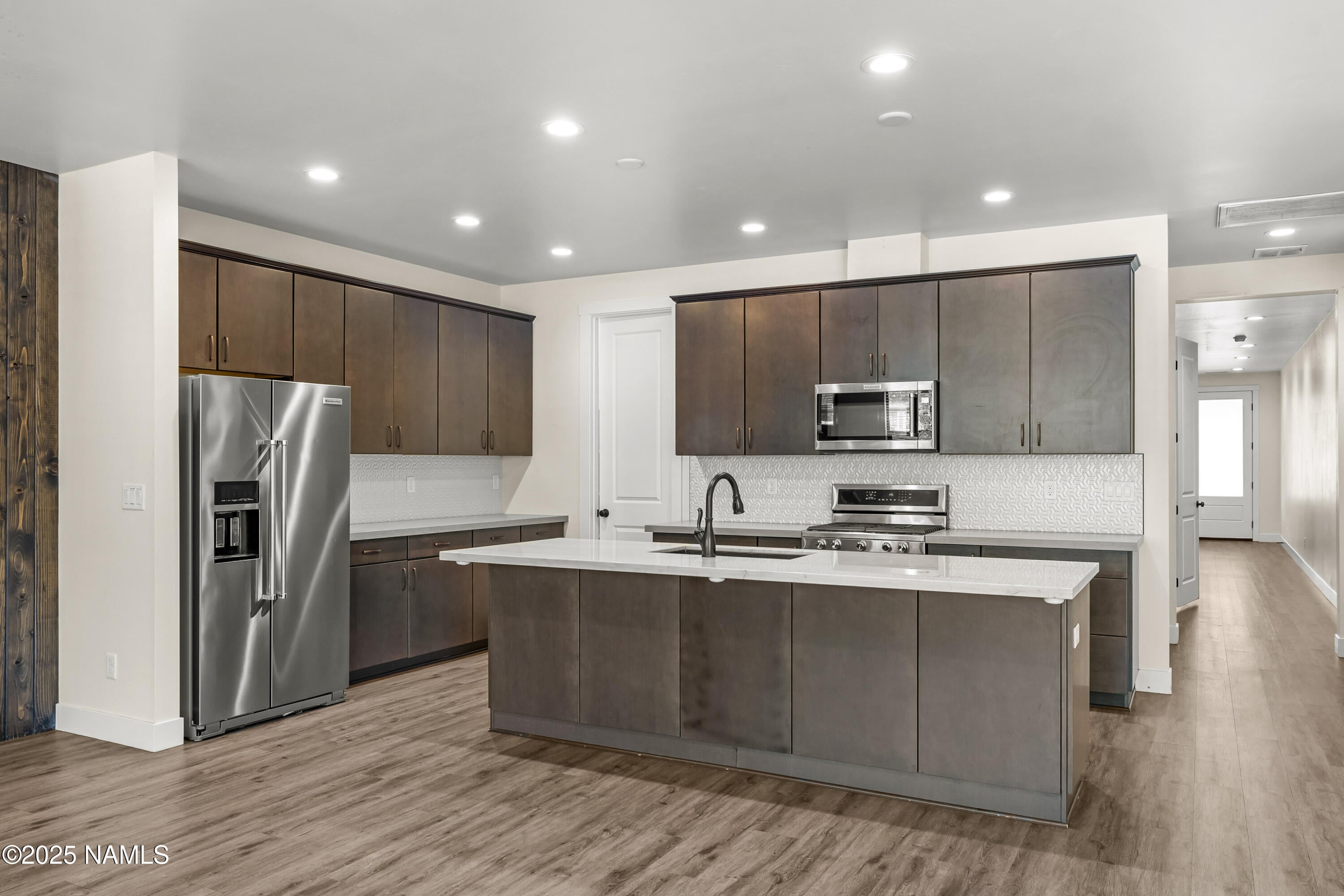 Flagstaff, Arizona, 86001, United States, 5 Bedrooms Bedrooms, ,4 BathroomsBathrooms,Residential,For Sale,1902555