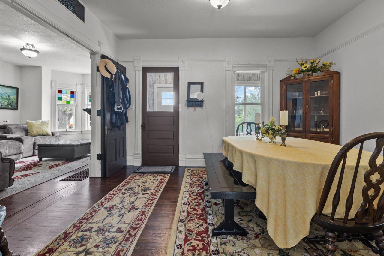 Lake Geneva, Wisconsin, 53147, United States, 4 Bedrooms Bedrooms, ,2 BathroomsBathrooms,Residential,For Sale,1849872