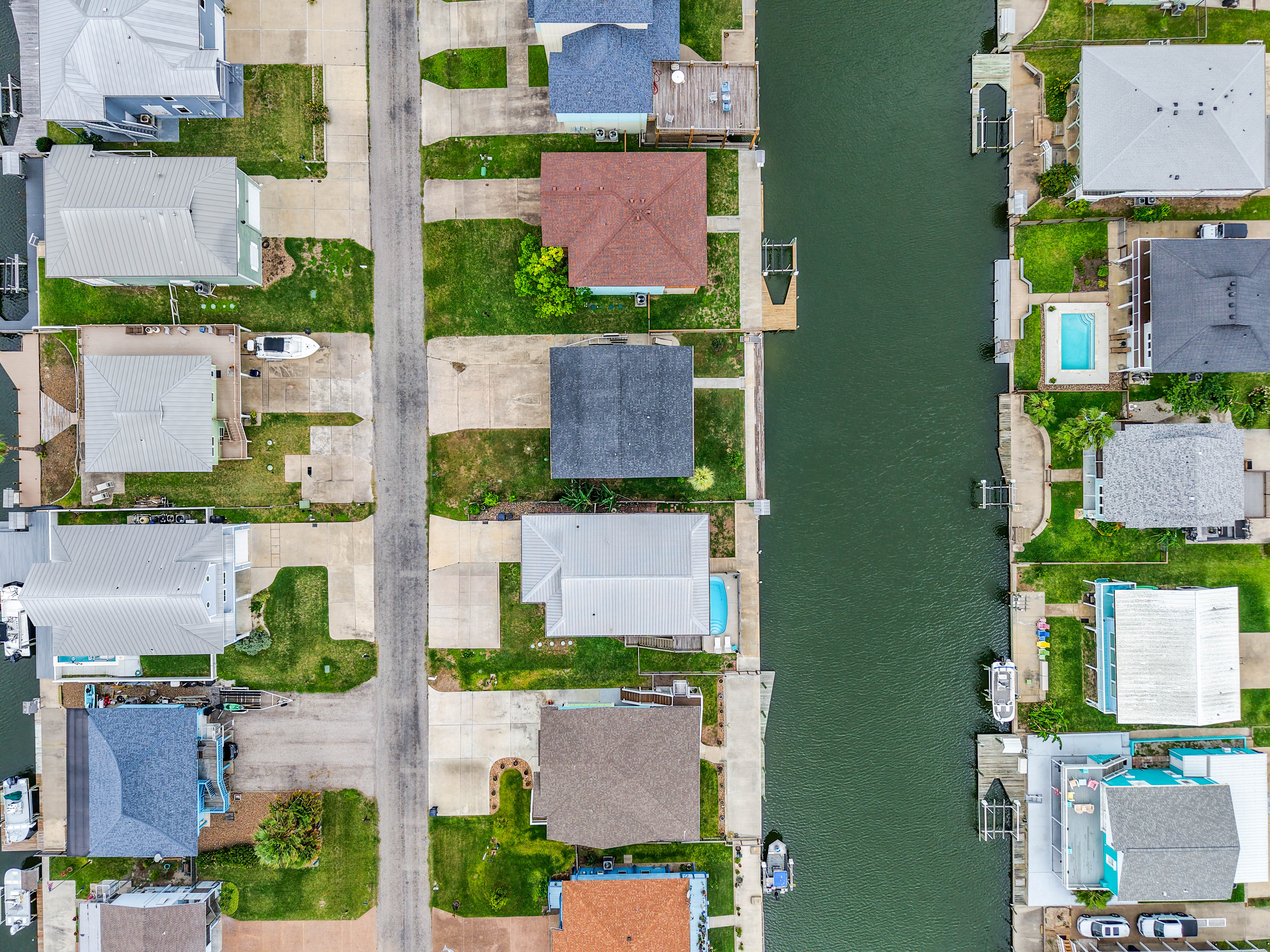  Waterfront Home in City by the Sea - 物件實景