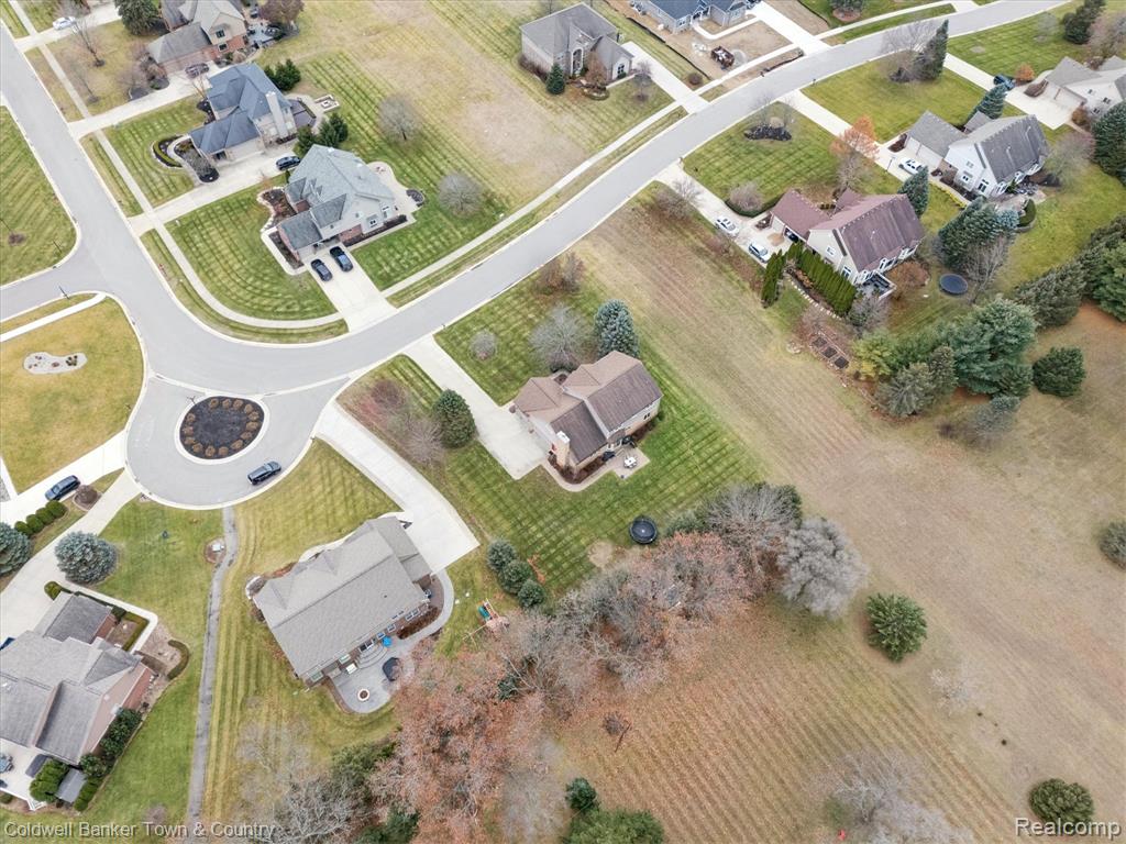 Highland, Michigan, 48357, United States, 4 Bedrooms Bedrooms, ,4 BathroomsBathrooms,Residential,For Sale,2003066