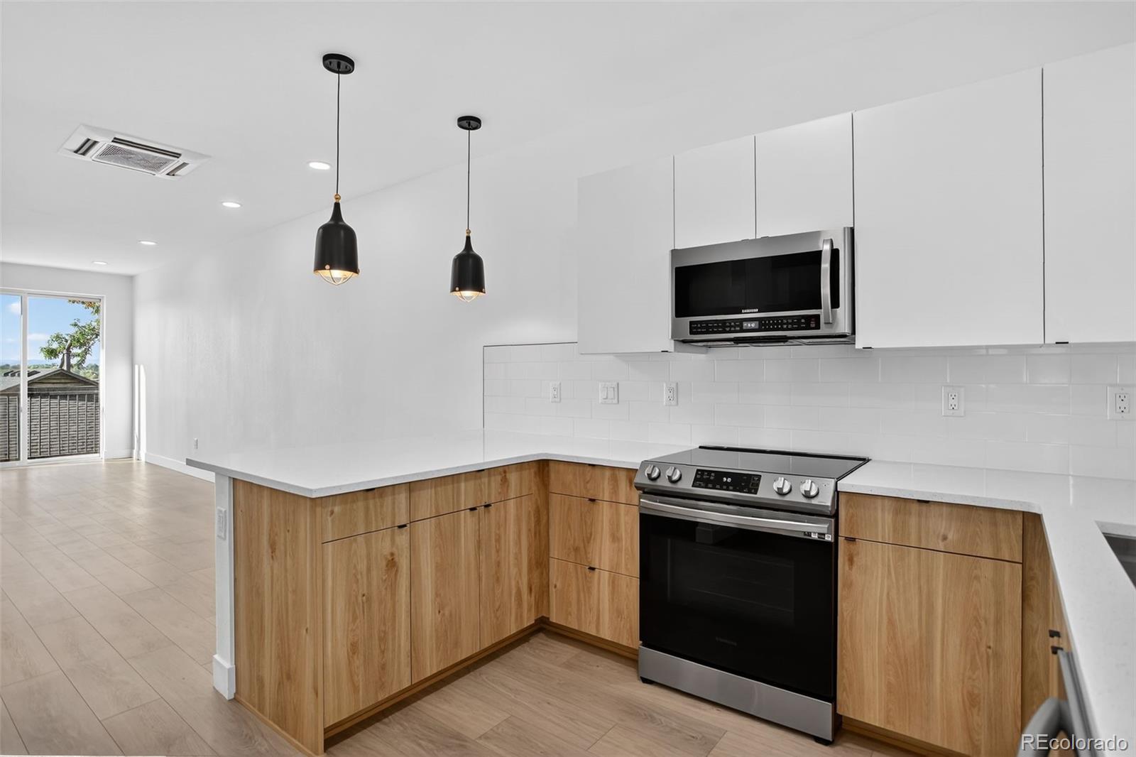 Denver, Colorado, 80212, United States, 2 Bedrooms Bedrooms, ,2 BathroomsBathrooms,Residential,For Sale,1997027