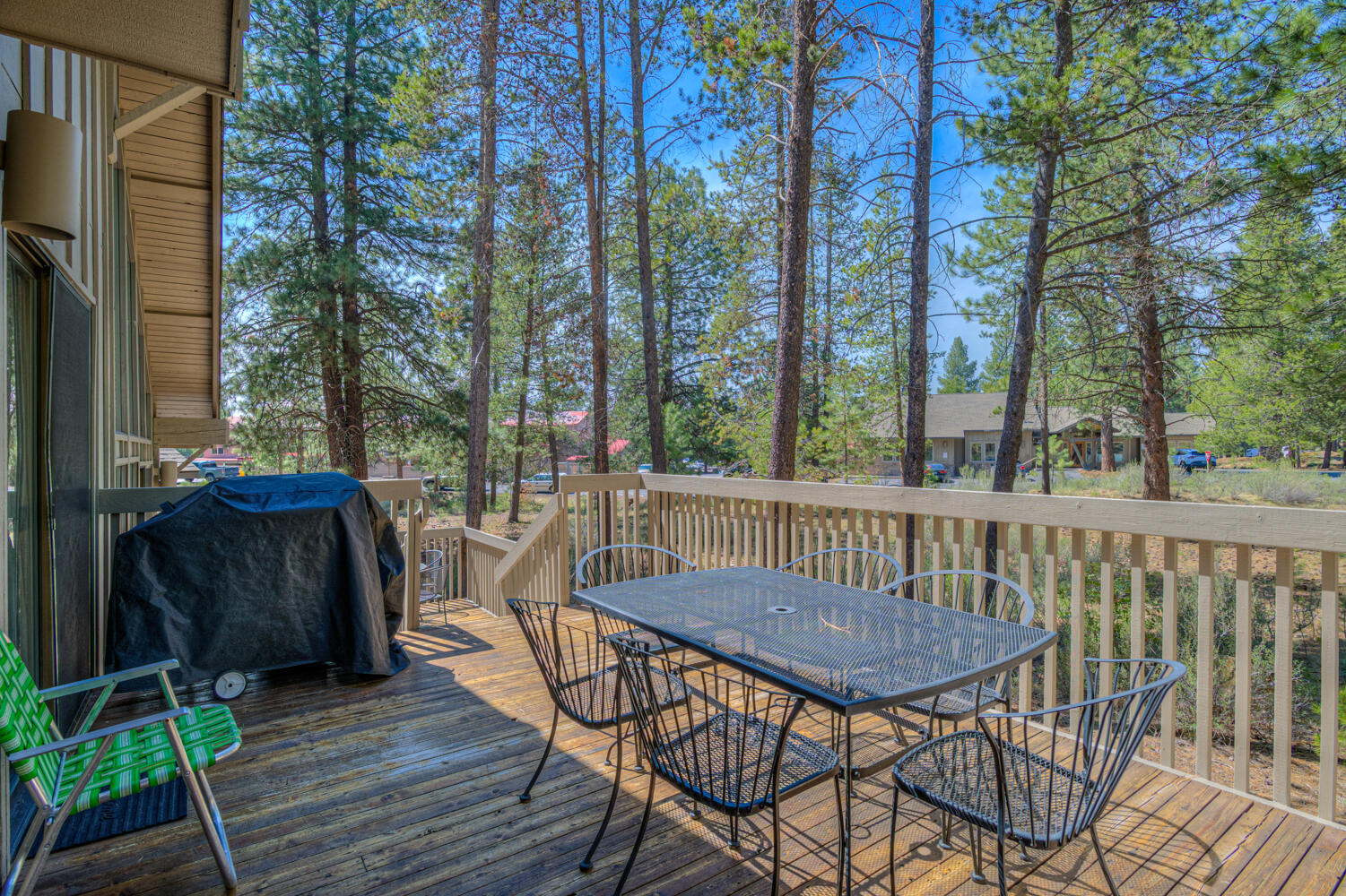 Sunriver, Oregon, 97707, United States, 3 Bedrooms Bedrooms, ,2 BathroomsBathrooms,Residential,For Sale,1878628