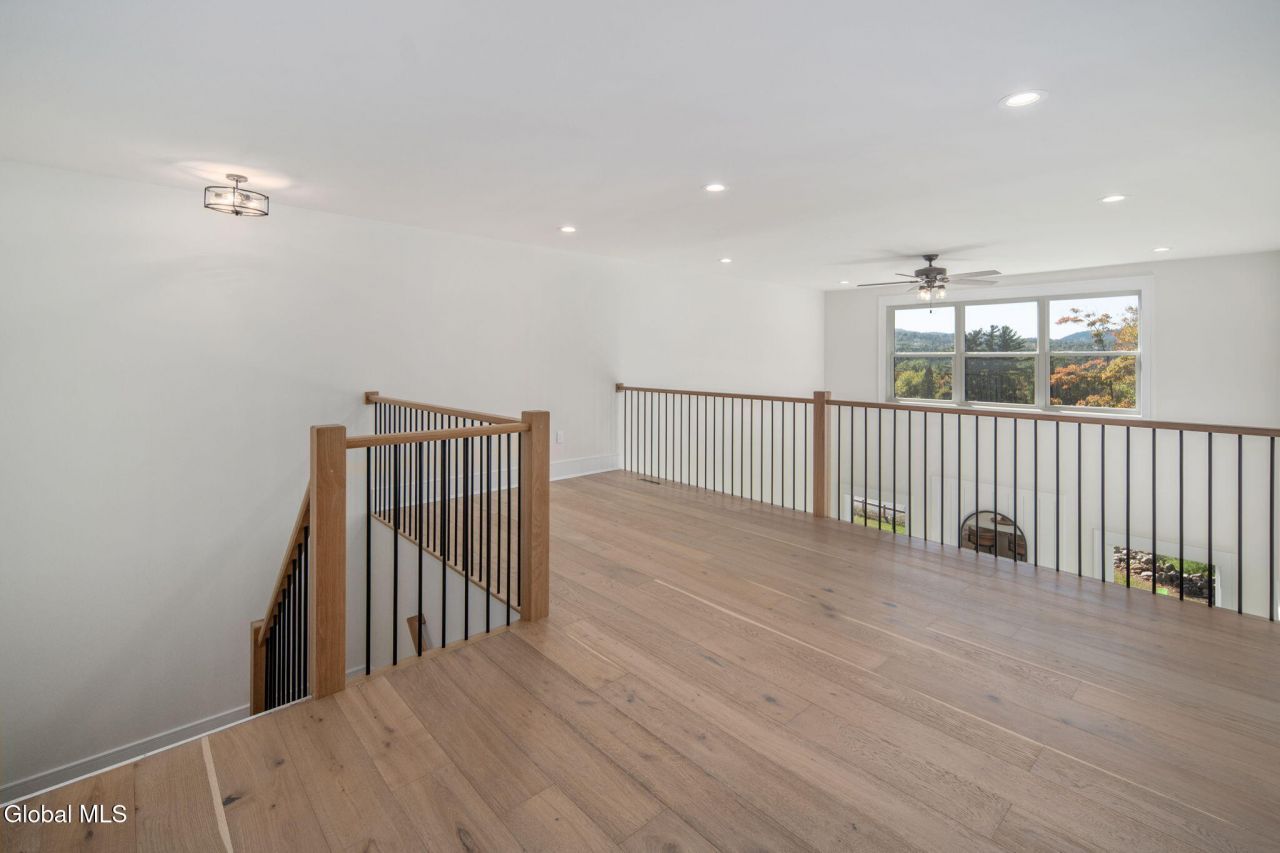 Lake George, New York, 12845, United States, 3 Bedrooms Bedrooms, ,3 BathroomsBathrooms,Residential,For Sale,1961144