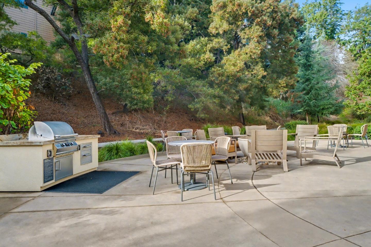 Belmont, California, 94002, United States, 3 Bedrooms Bedrooms, ,3 BathroomsBathrooms,Residential,For Sale,1989509