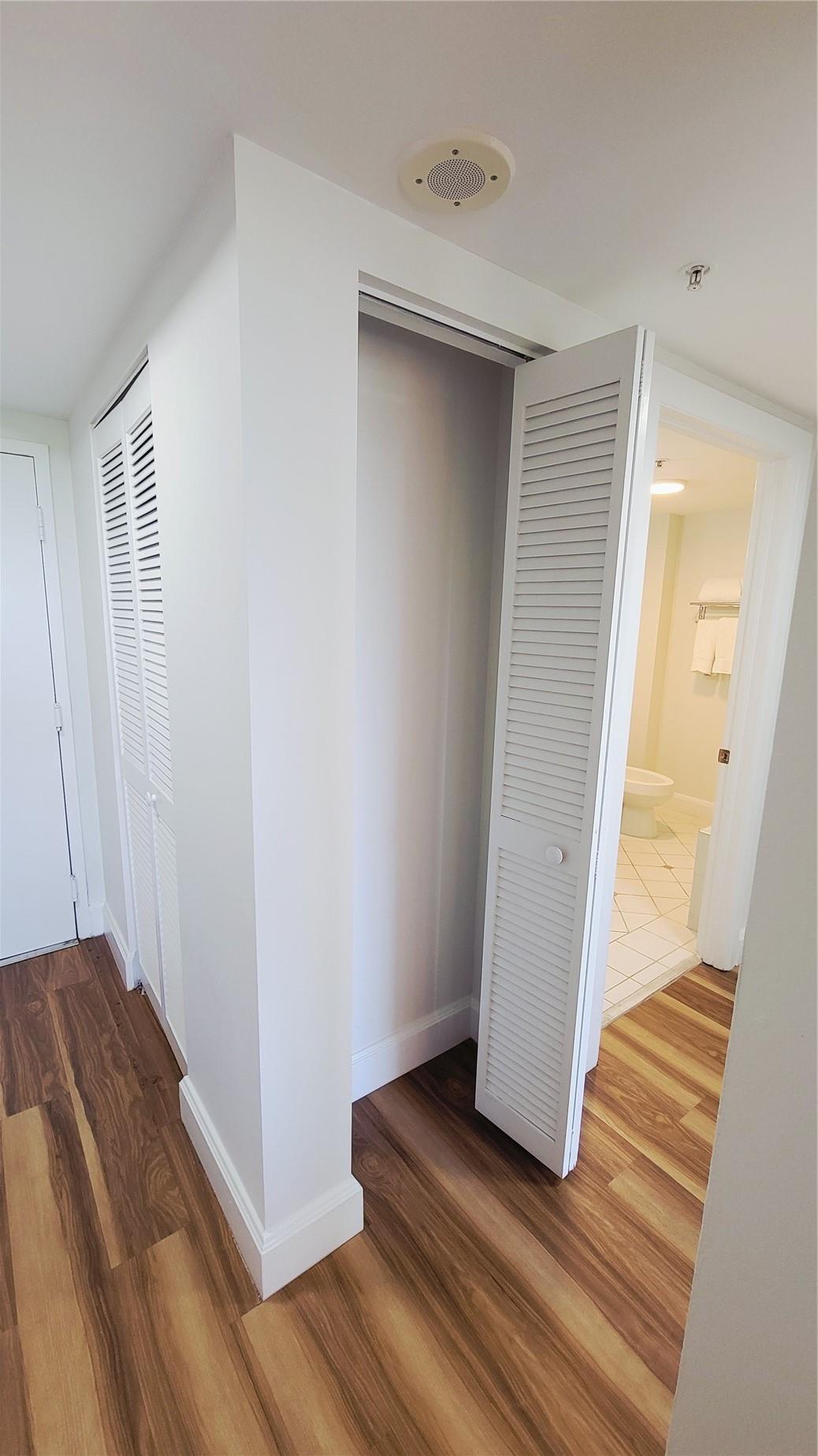 Miami, Florida, 33133, United States, 1 Bedroom Bedrooms, ,1 BathroomBathrooms,Residential,For Sale,1985715