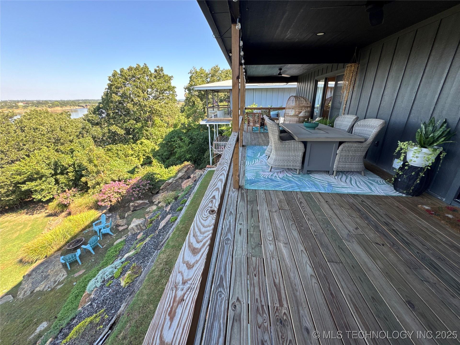 Mannford, Oklahoma, 74044, United States, 4 Bedrooms Bedrooms, ,3 BathroomsBathrooms,Residential,For Sale,1974696