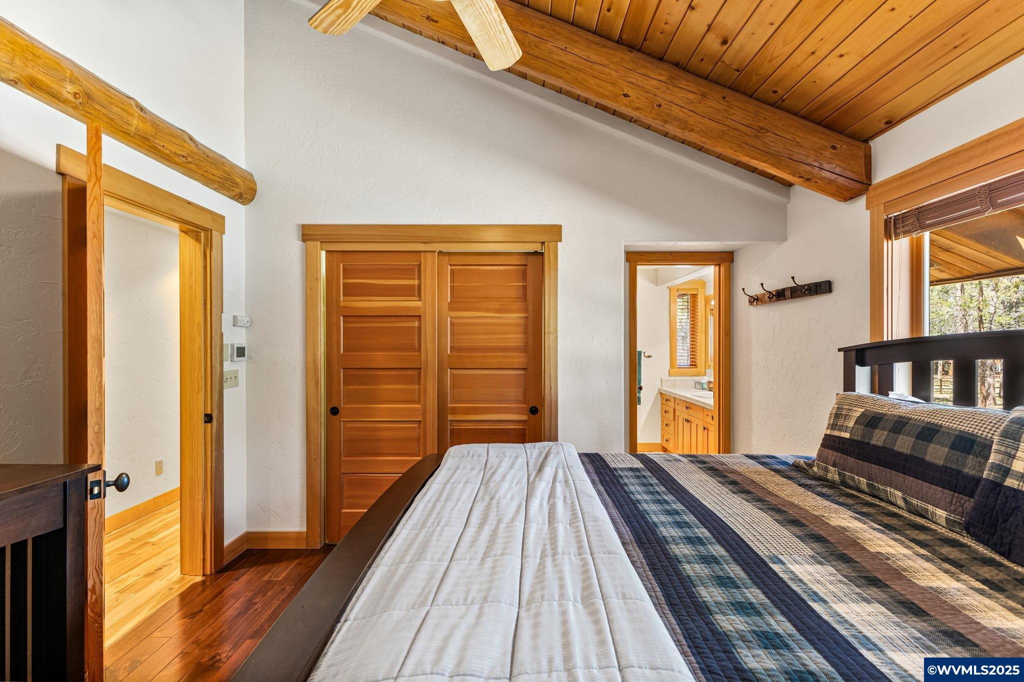 Sisters, Oregon, 97759, United States, 3 Bedrooms Bedrooms, ,6 BathroomsBathrooms,Residential,For Sale,1784576