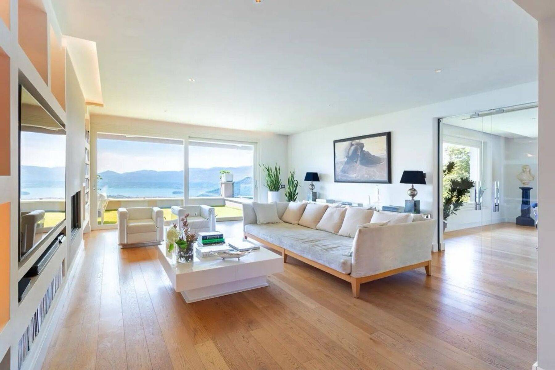  Exclusive modern villa with panoramic lake views and spa - 物件實景