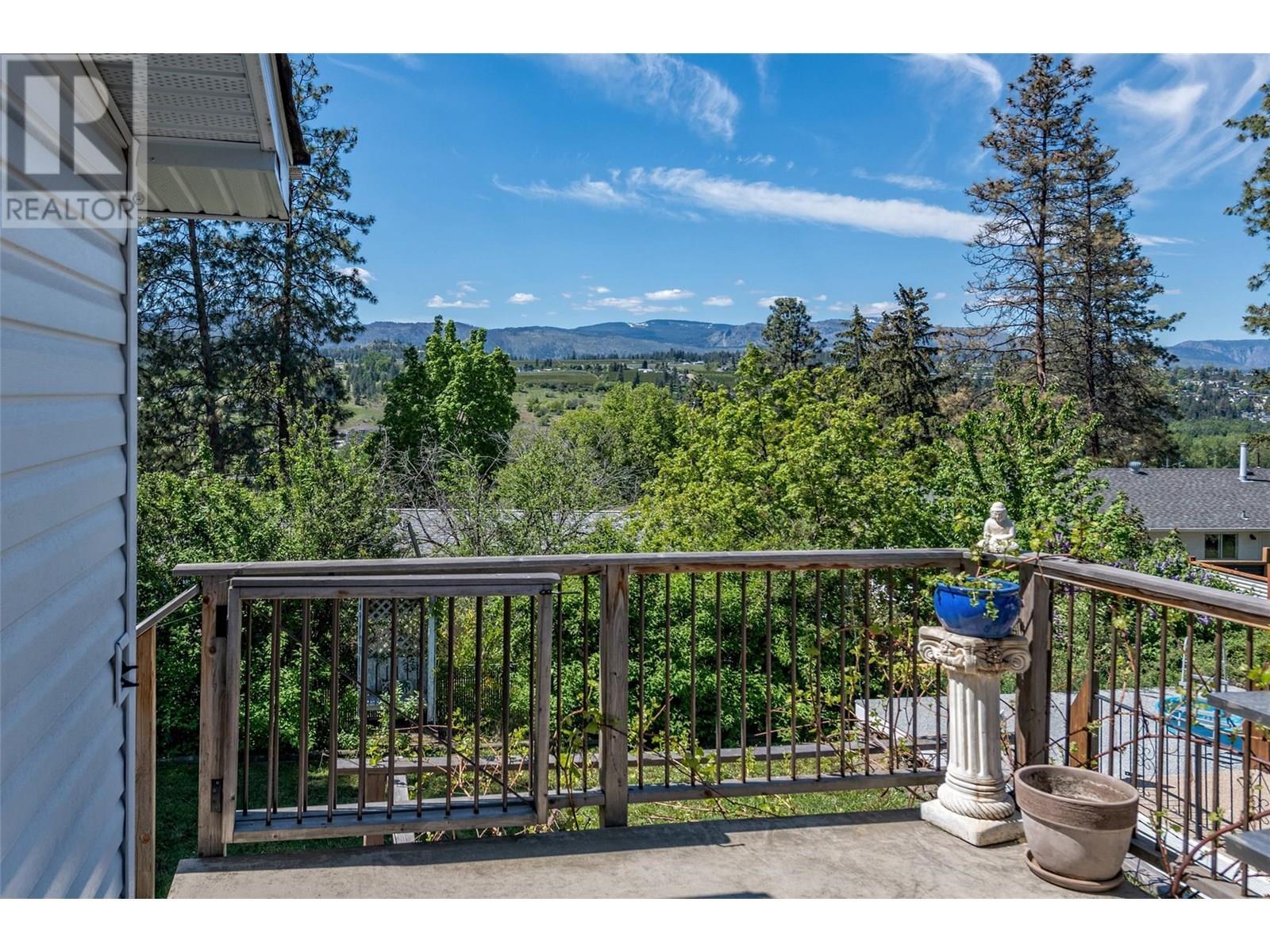 LAKE COUNTRY, British Columbia, V4V 1W2, CA, 4 Bedrooms Bedrooms, ,2 BathroomsBathrooms,Residential,For Sale,1896793