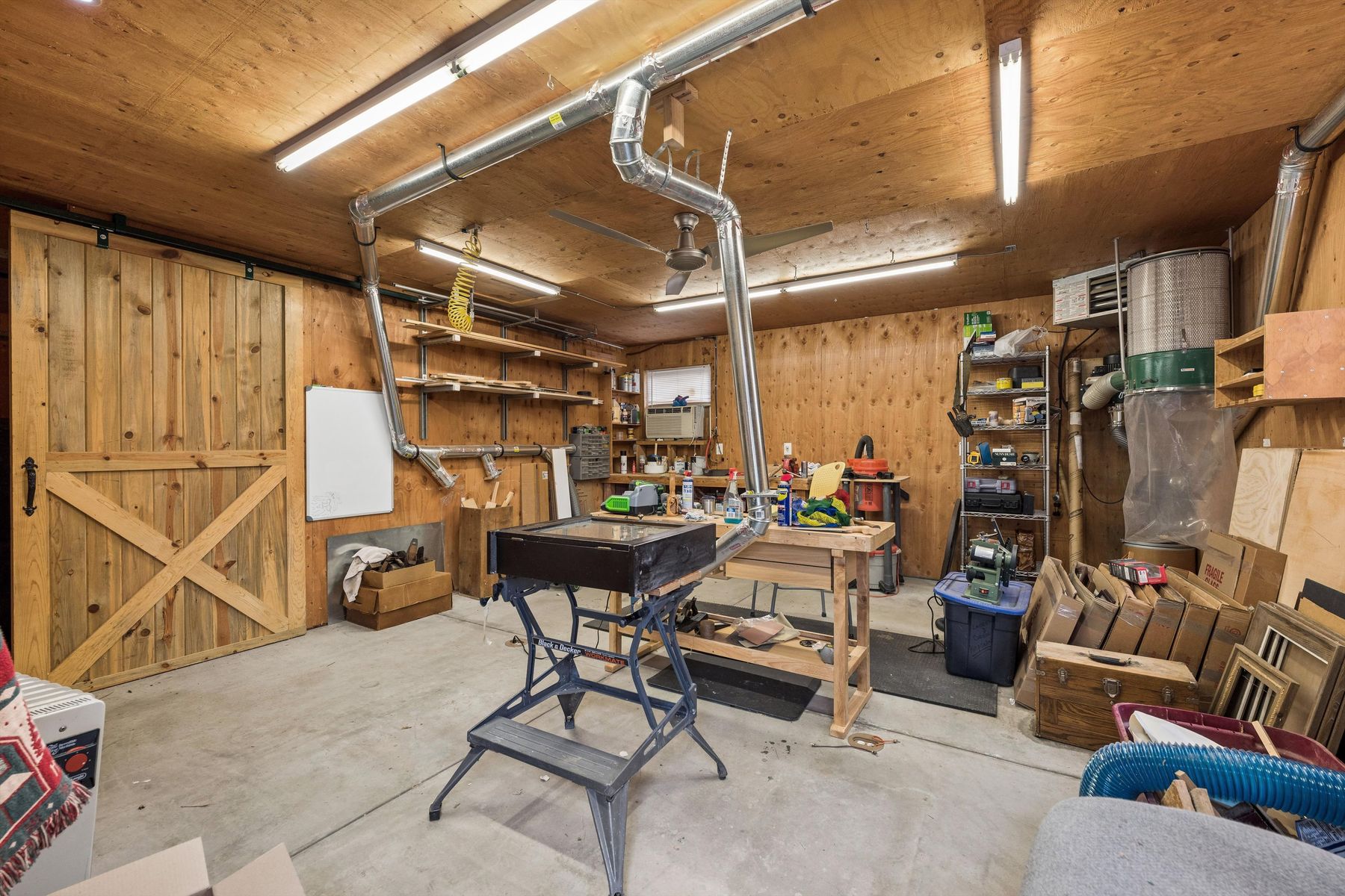  Updated 4-Becroom Brick Ranch in Arvada With Finished Basement - 物件實景