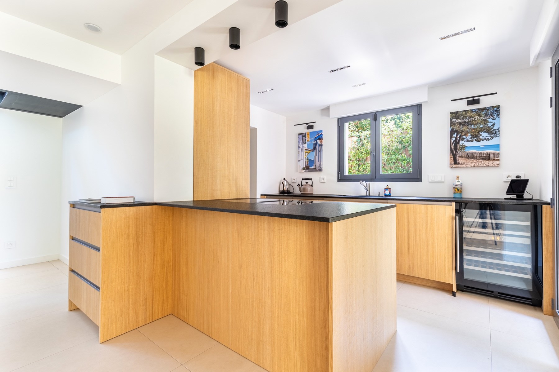  Exclusive – Authentic Renovated Gaume Villa Just 290 Metres from the Beach - 物件實景