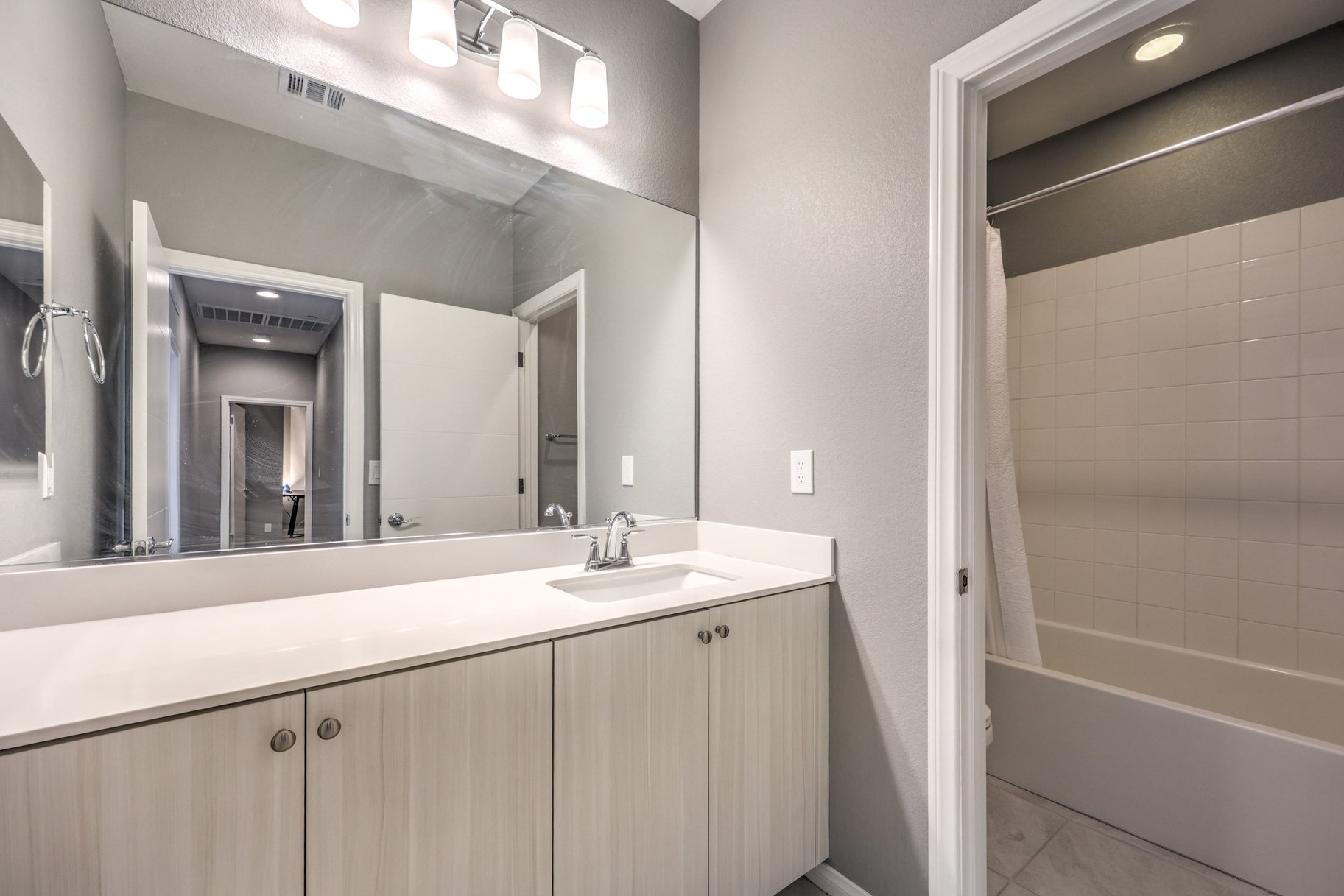  New to Market - 物件實景