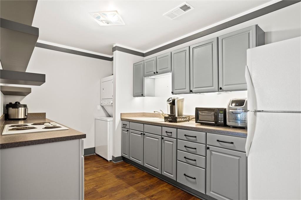 Dacula, Georgia, 30019, United States, 5 Bedrooms Bedrooms, ,4 BathroomsBathrooms,Residential,For Sale,1990423