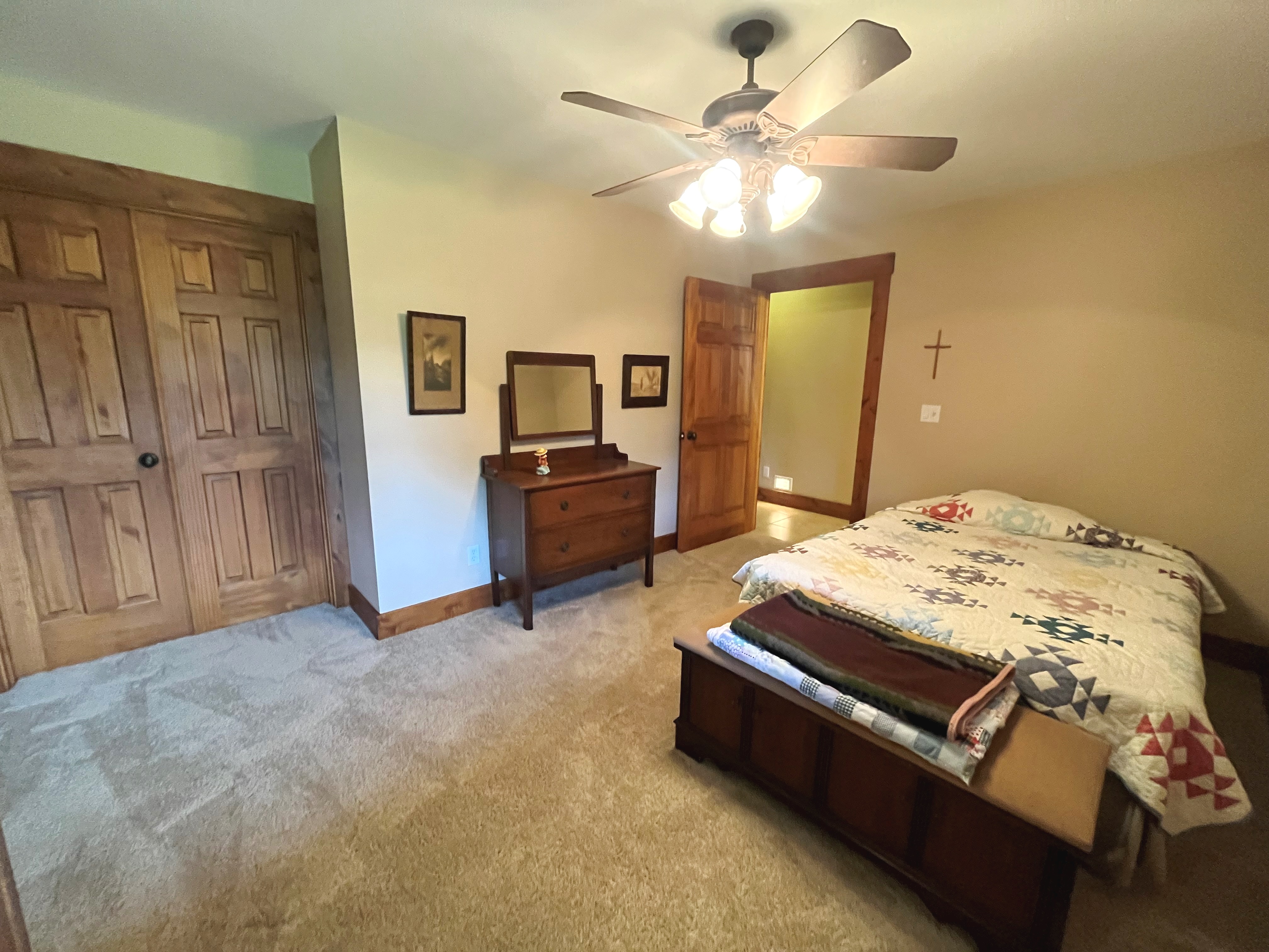Chillicothe, Missouri, 64601, United States, 3 Bedrooms Bedrooms, ,3 BathroomsBathrooms,Residential,For Sale,1924445