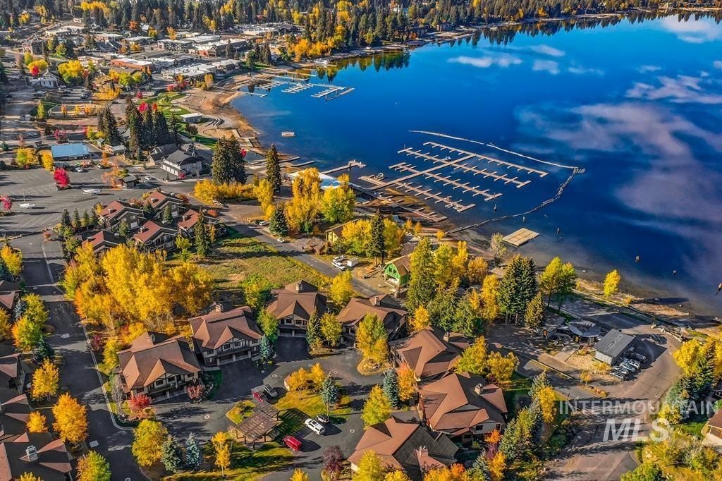 McCall, Idaho, 83638, United States, 4 Bedrooms Bedrooms, ,3 BathroomsBathrooms,Residential,For Sale,1803021