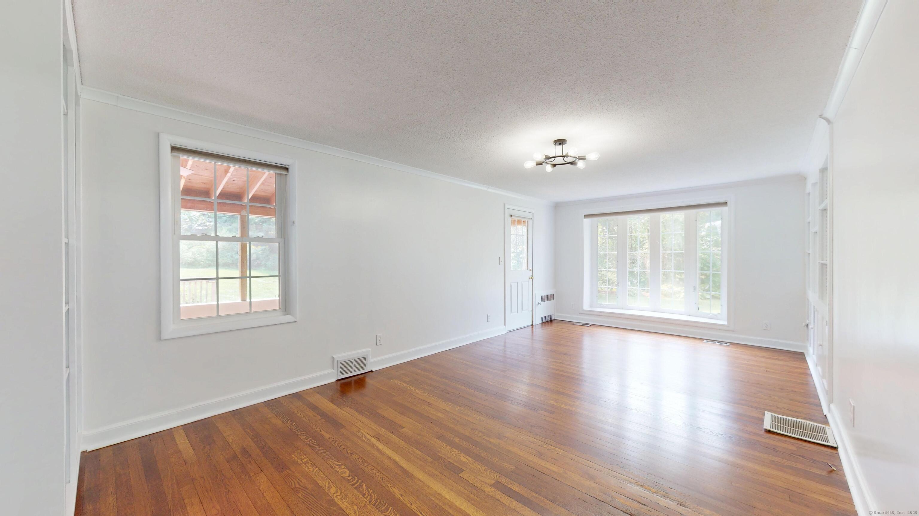 West Hartford, Connecticut, 06107, United States, 5 Bedrooms Bedrooms, ,3 BathroomsBathrooms,Residential,For Sale,1876446