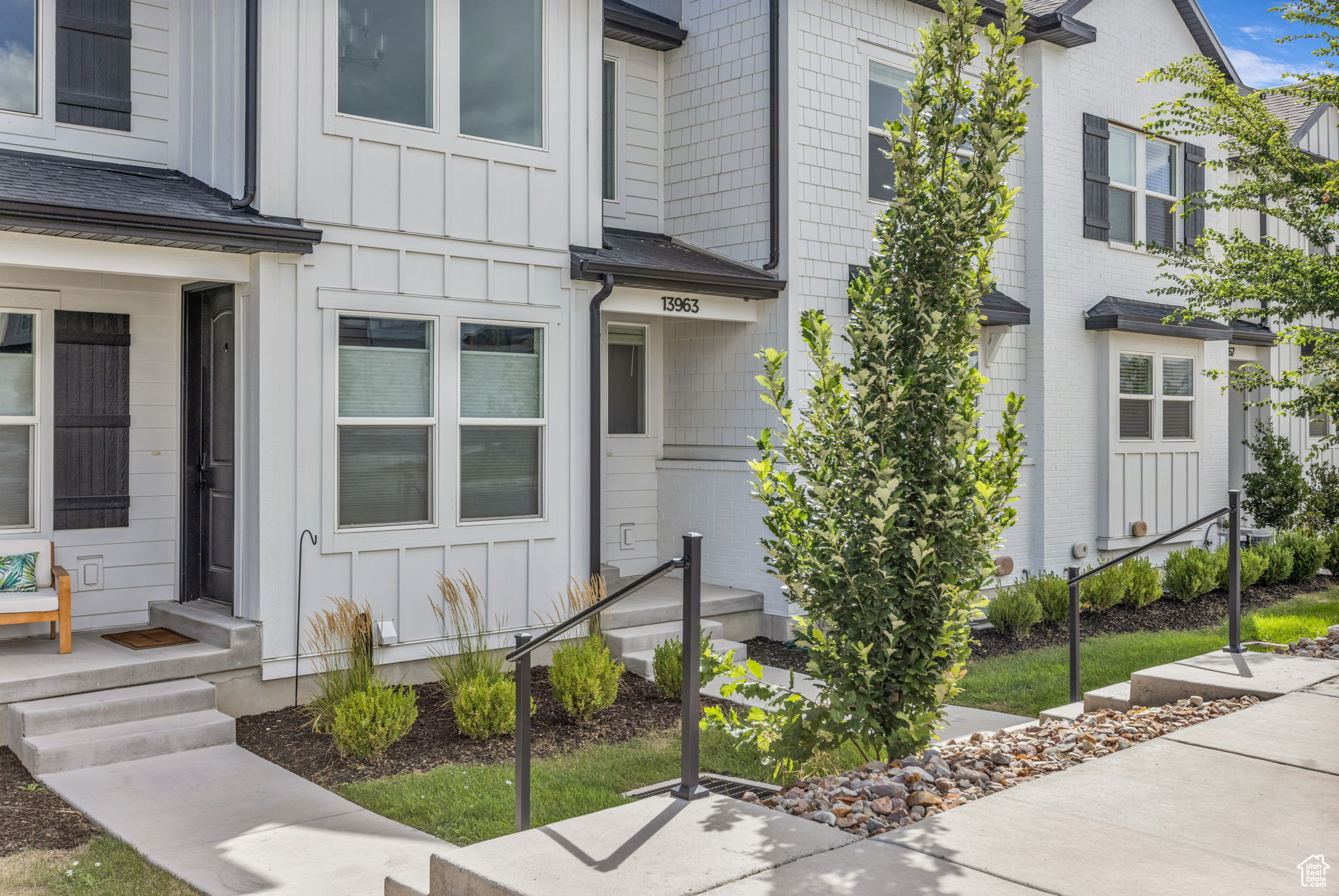 Herriman, Utah, 84096, United States, 4 Bedrooms Bedrooms, ,4 BathroomsBathrooms,Residential,For Sale,1907330